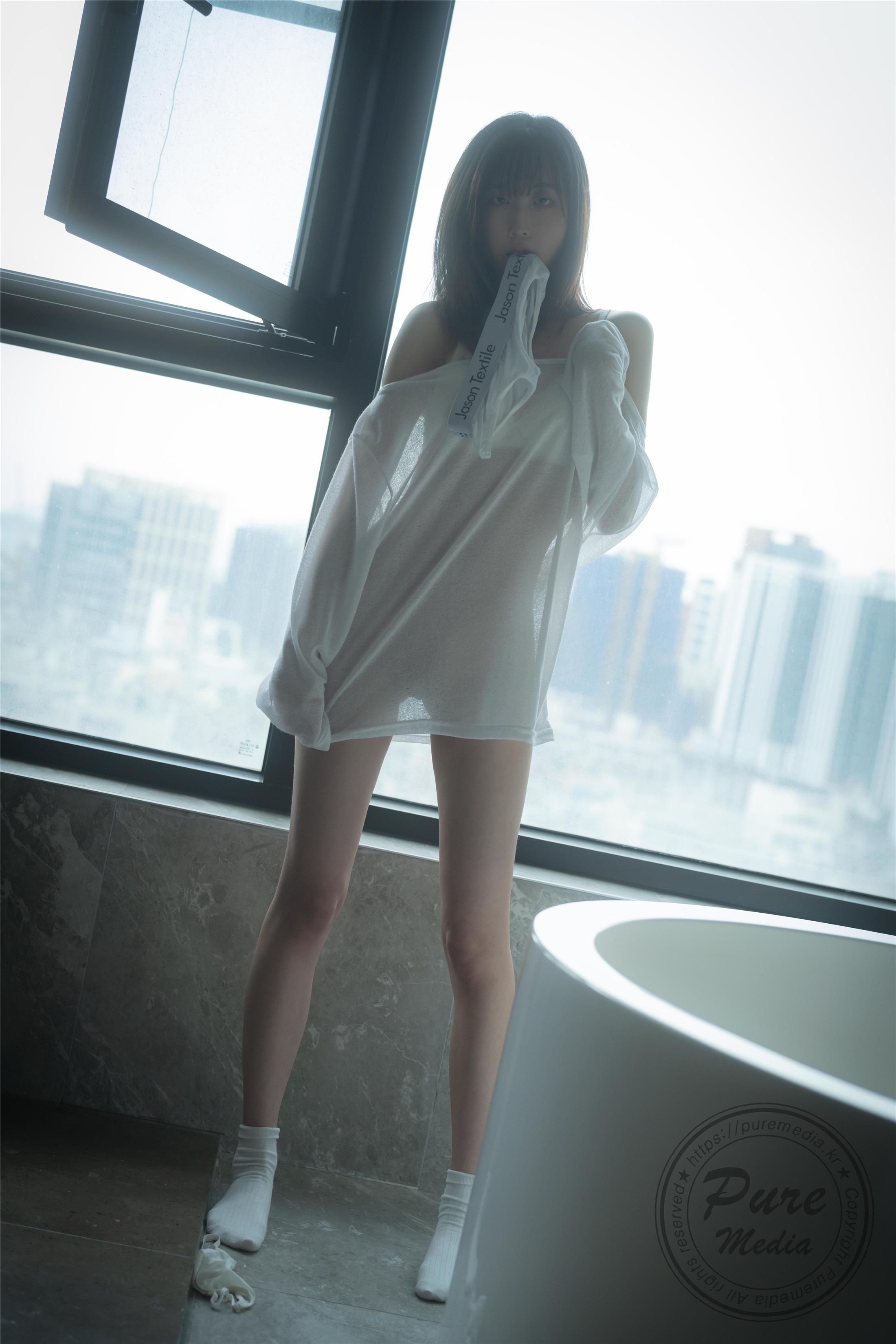 Pure Media Vol.245 Hina Pure Gradoll 185P