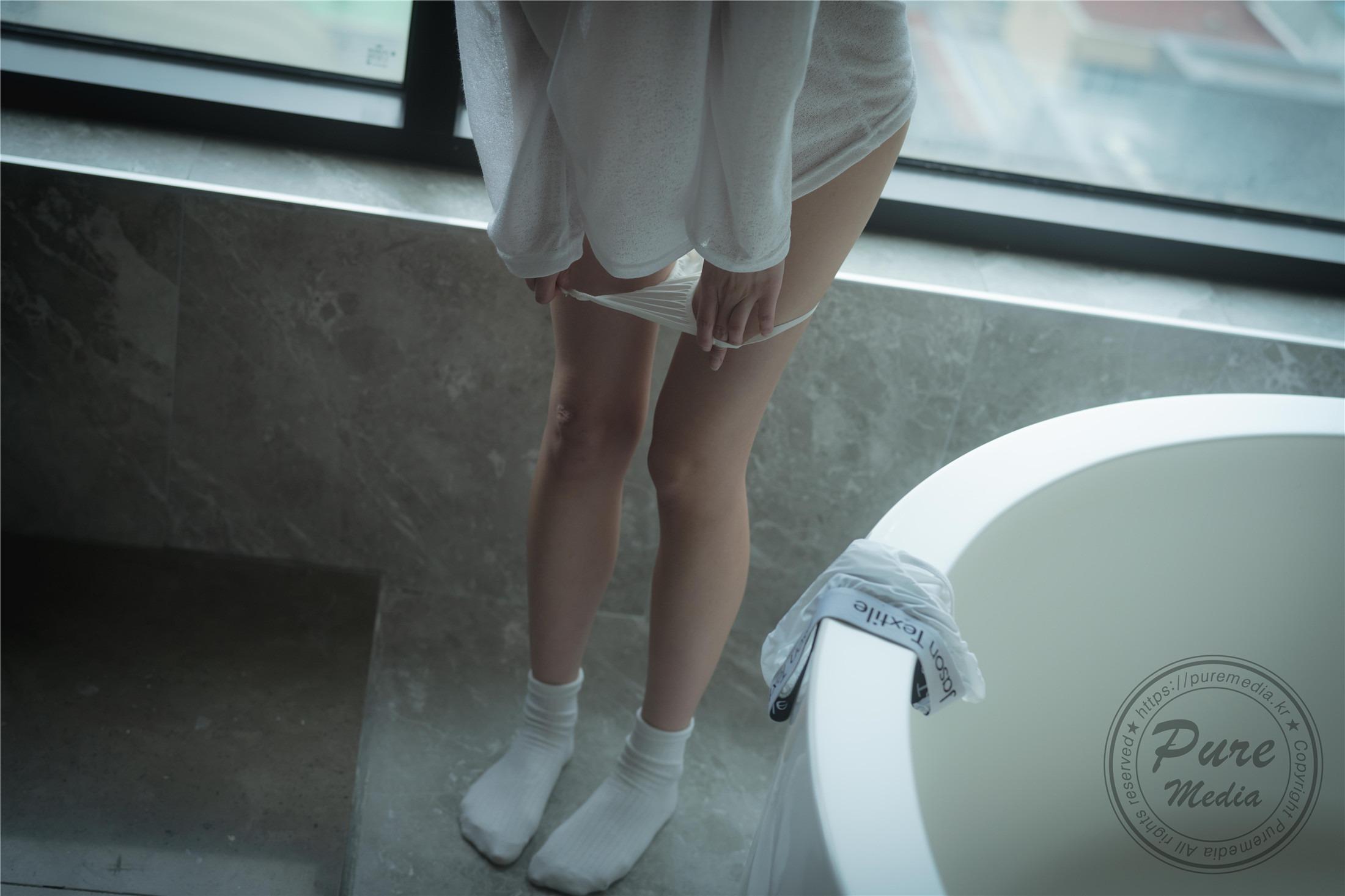 Pure Media Vol.245 Hina Pure Gradoll 185P