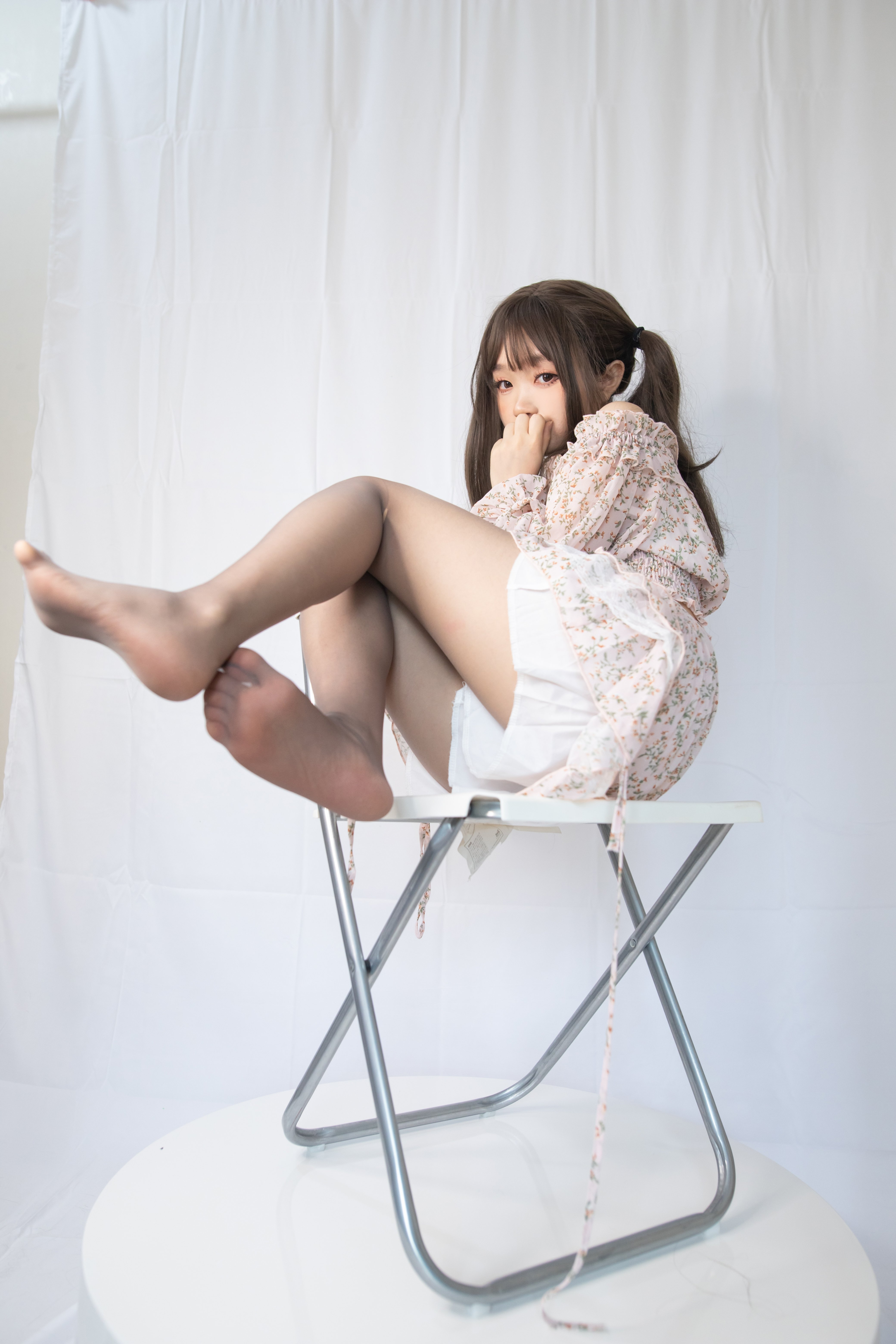 Kanzawa Eiri No.003 Agate Gray Ivory White Photo Set 45P