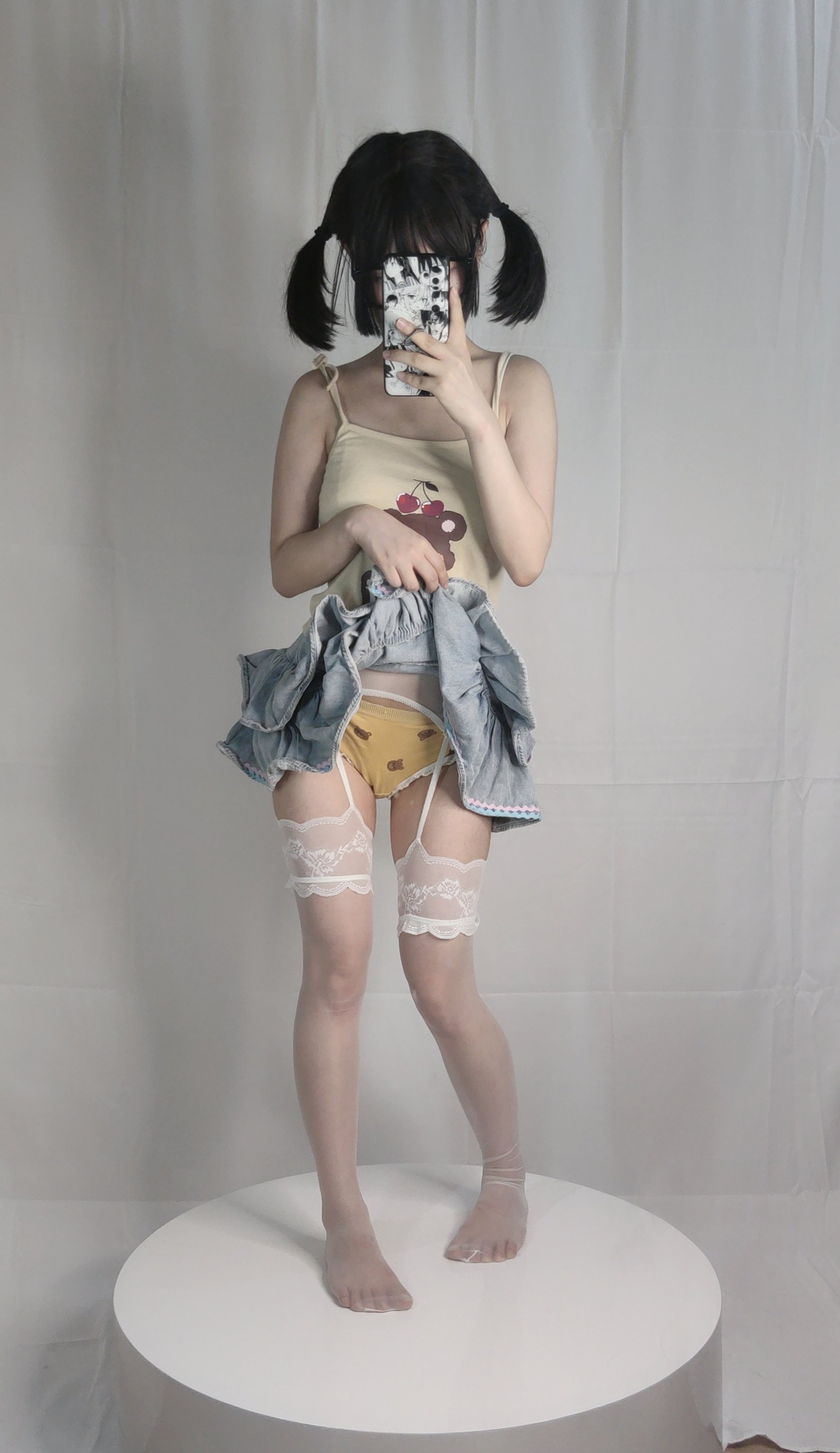 Kanzawa Eiri No.004 Aya Cake Skirt Stockings Photo Set 22P
