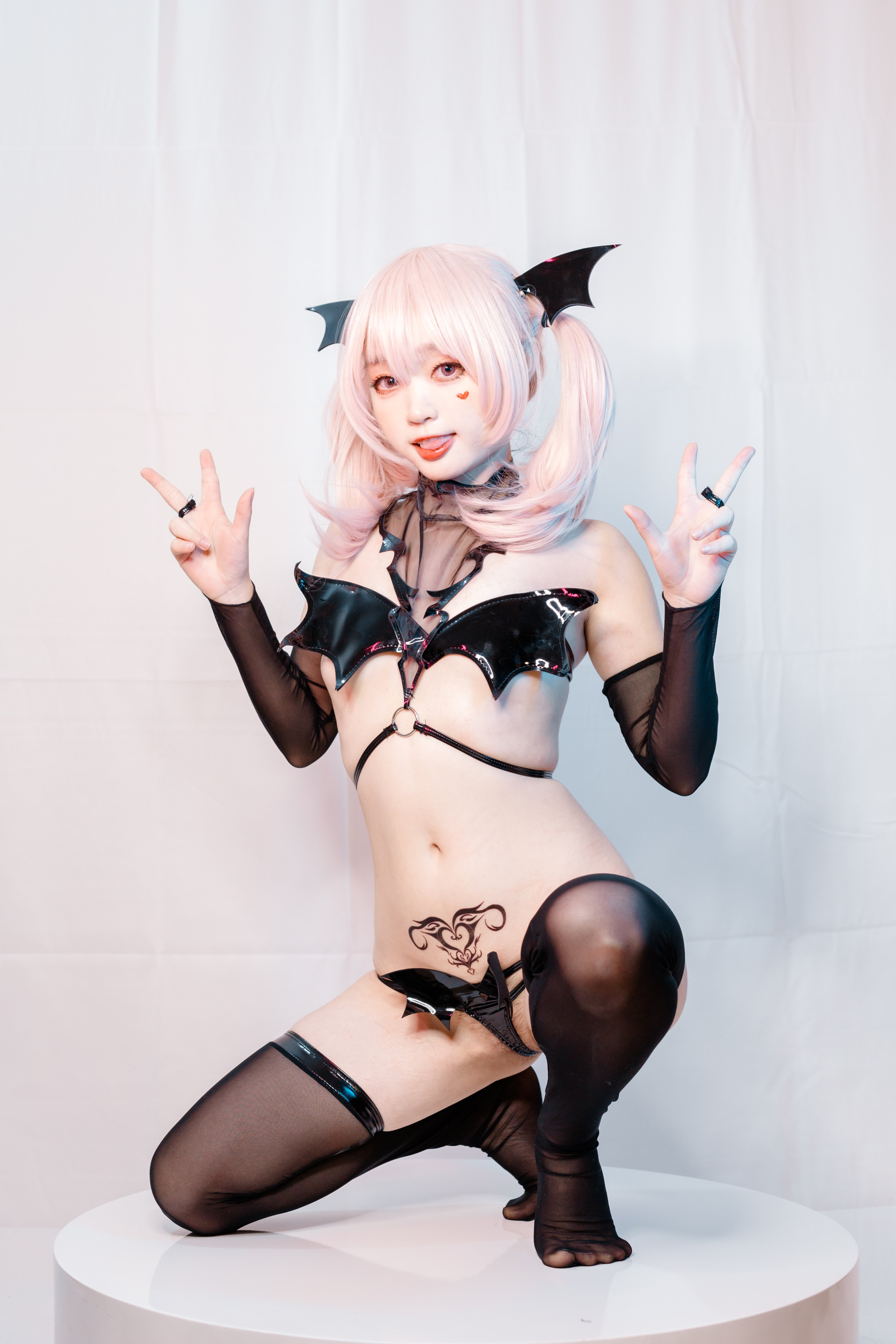 Kanzawa Eiri No.006 Halloween Pink-Haired Devil Cosplay 41P