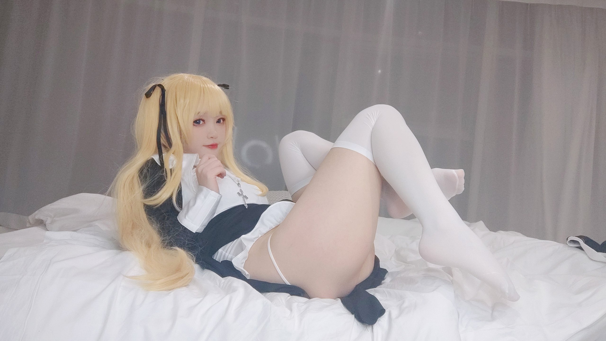 เซ็ตภาพ Kanzawa Eiri No.009 Eriri Nun Selfie 155P