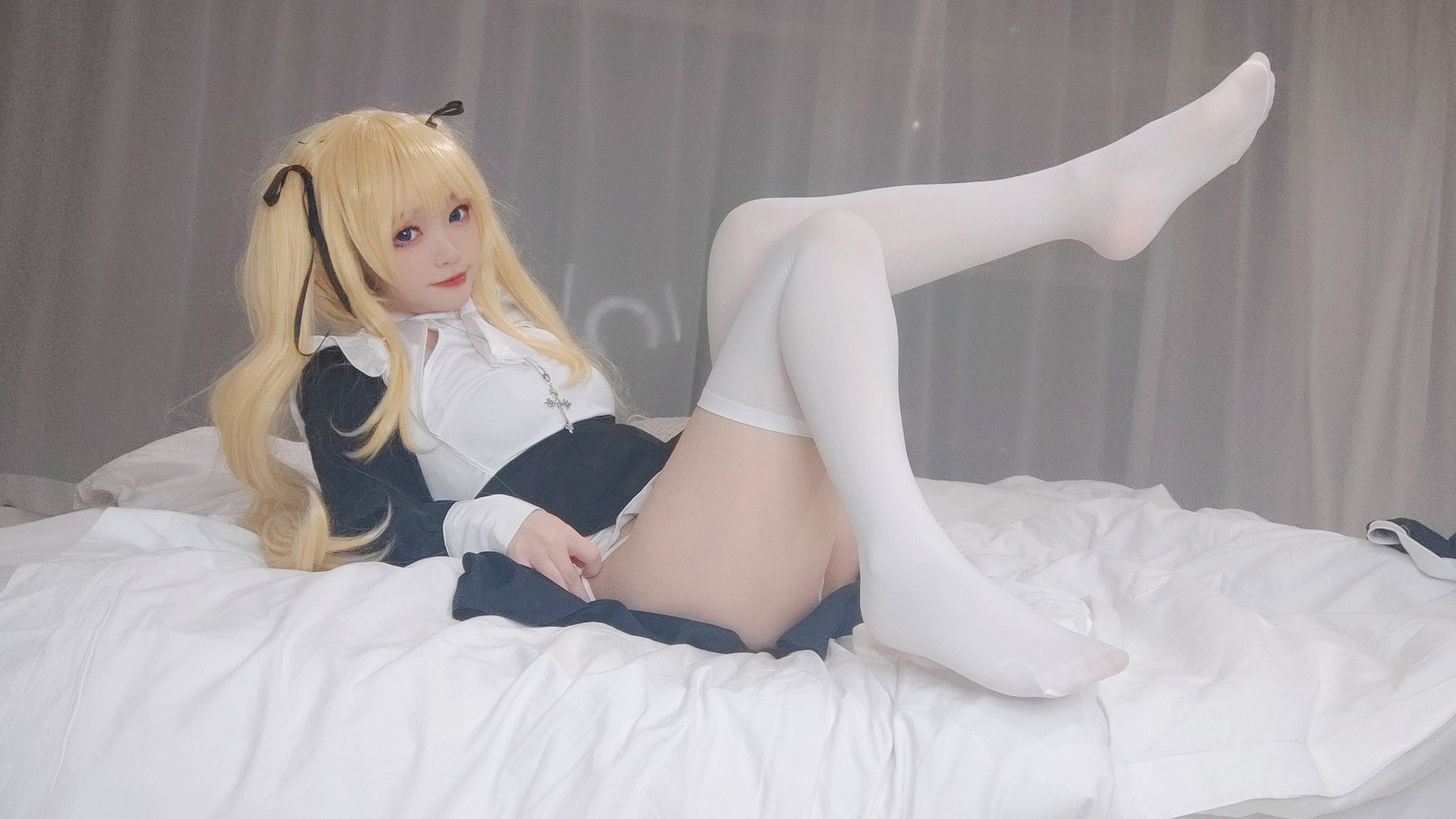 เซ็ตภาพ Kanzawa Eiri No.009 Eriri Nun Selfie 155P