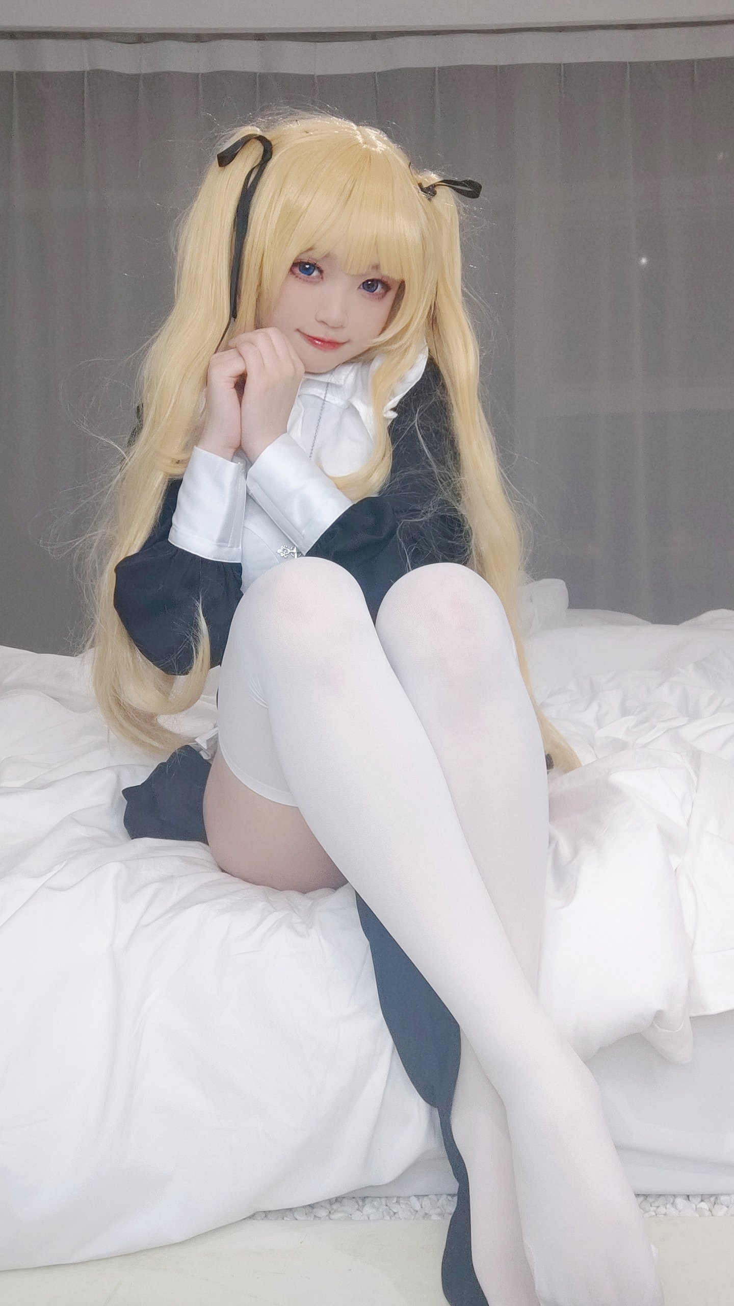 เซ็ตภาพ Kanzawa Eiri No.009 Eriri Nun Selfie 155P