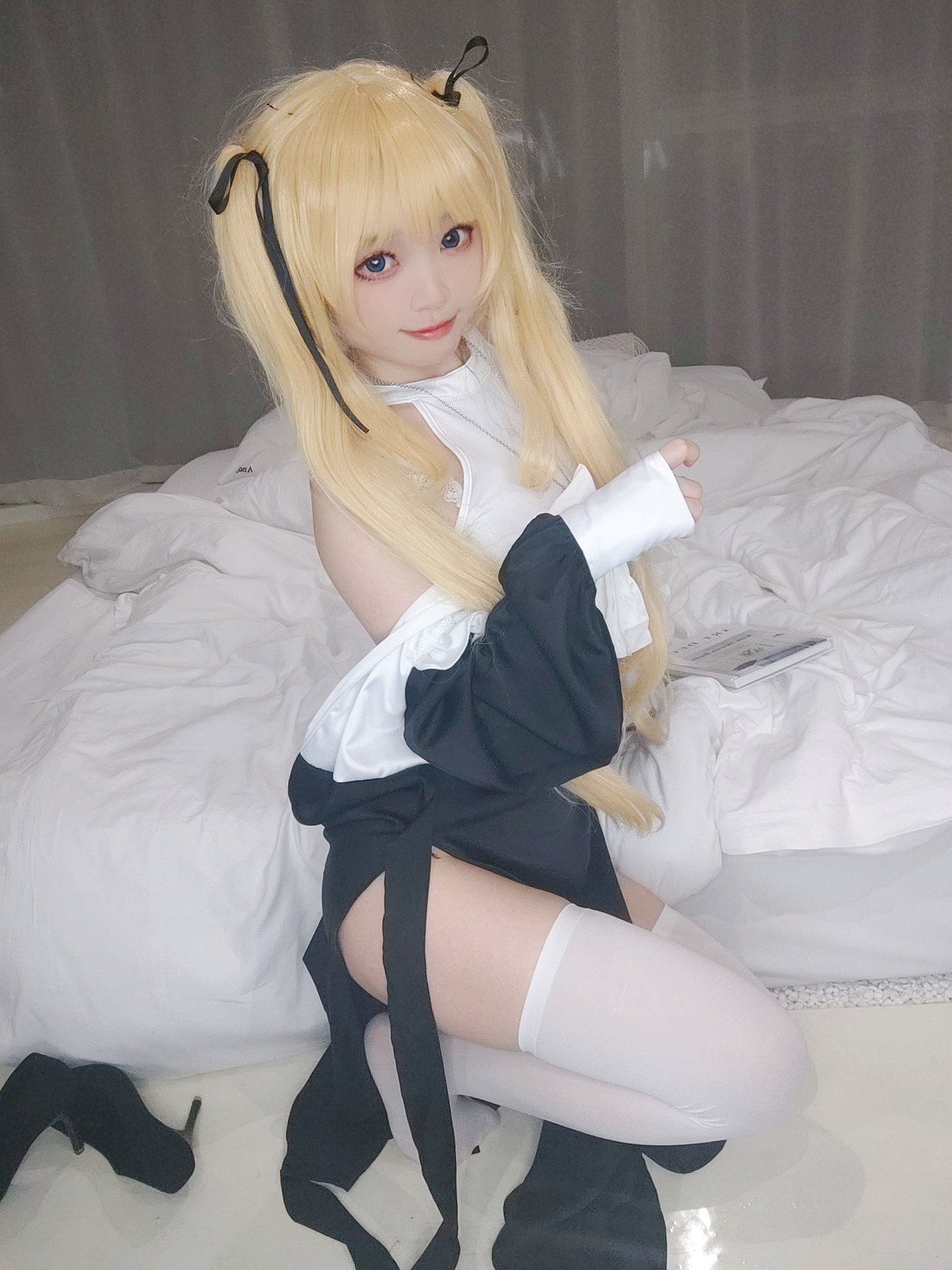 Bộ ảnh Kanzawa Eiri No.009 Eriri nữ tu selfie 155P