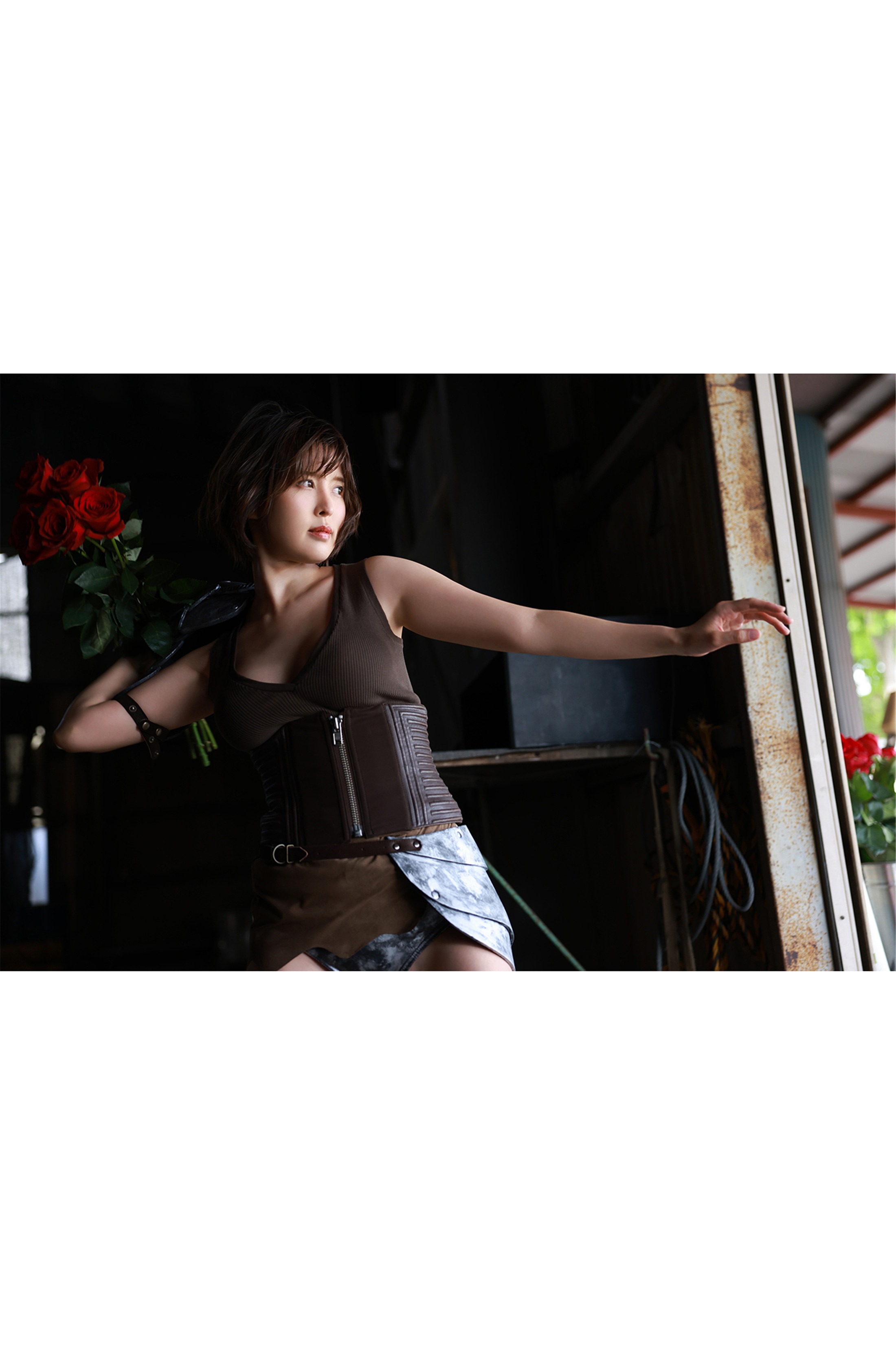 8woman ラストダンス 裸女神∞景 写真集 108P