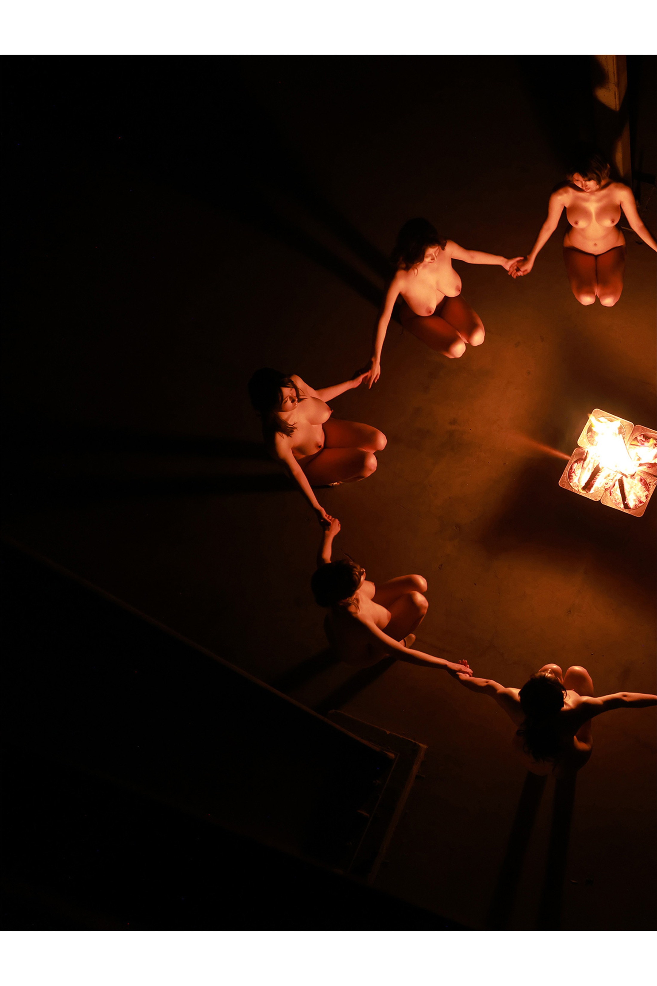 8woman ラストダンス 裸女神∞景 写真集 108P