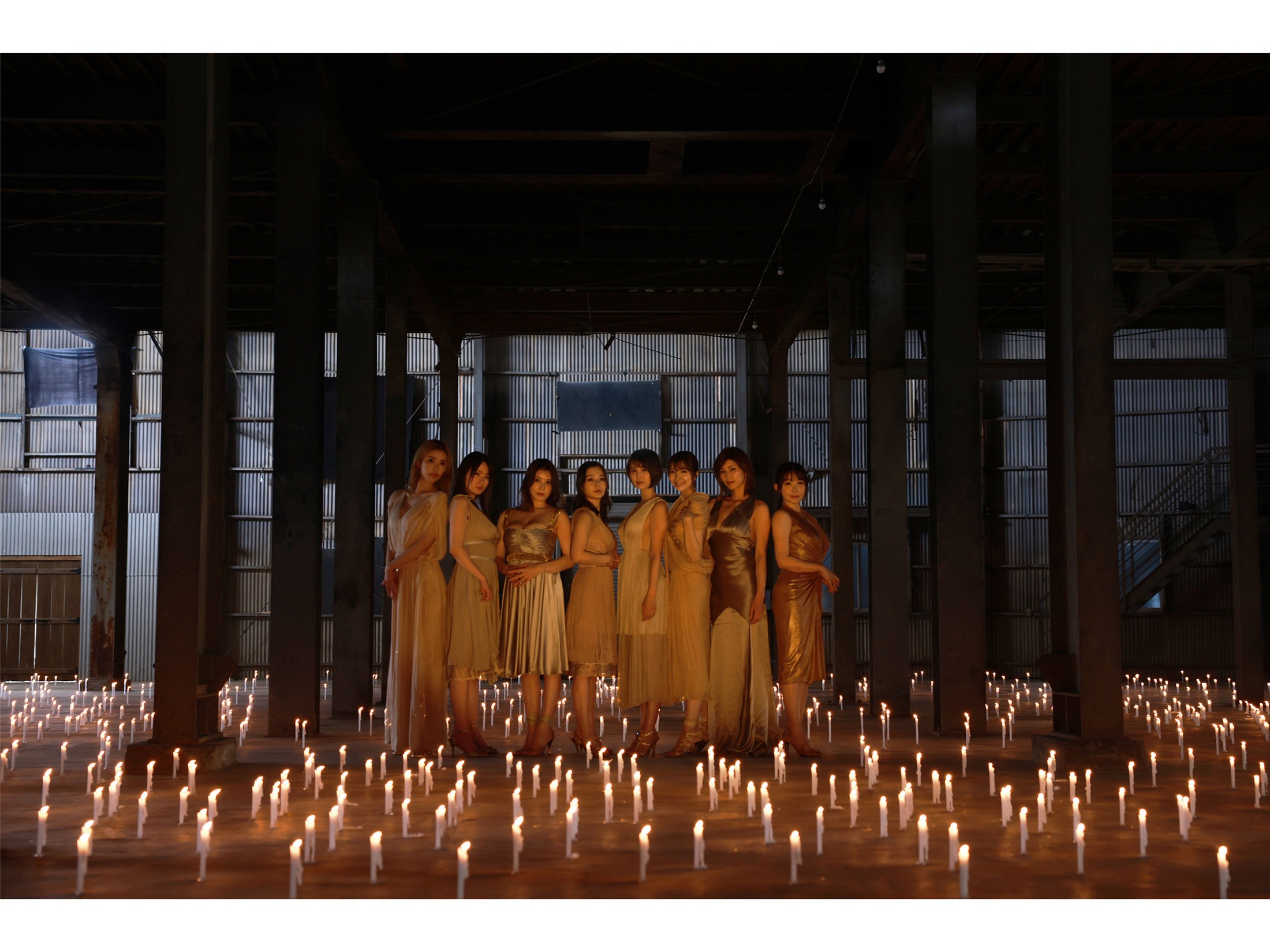 8woman ラストダンス 裸女神∞景 写真集 108P