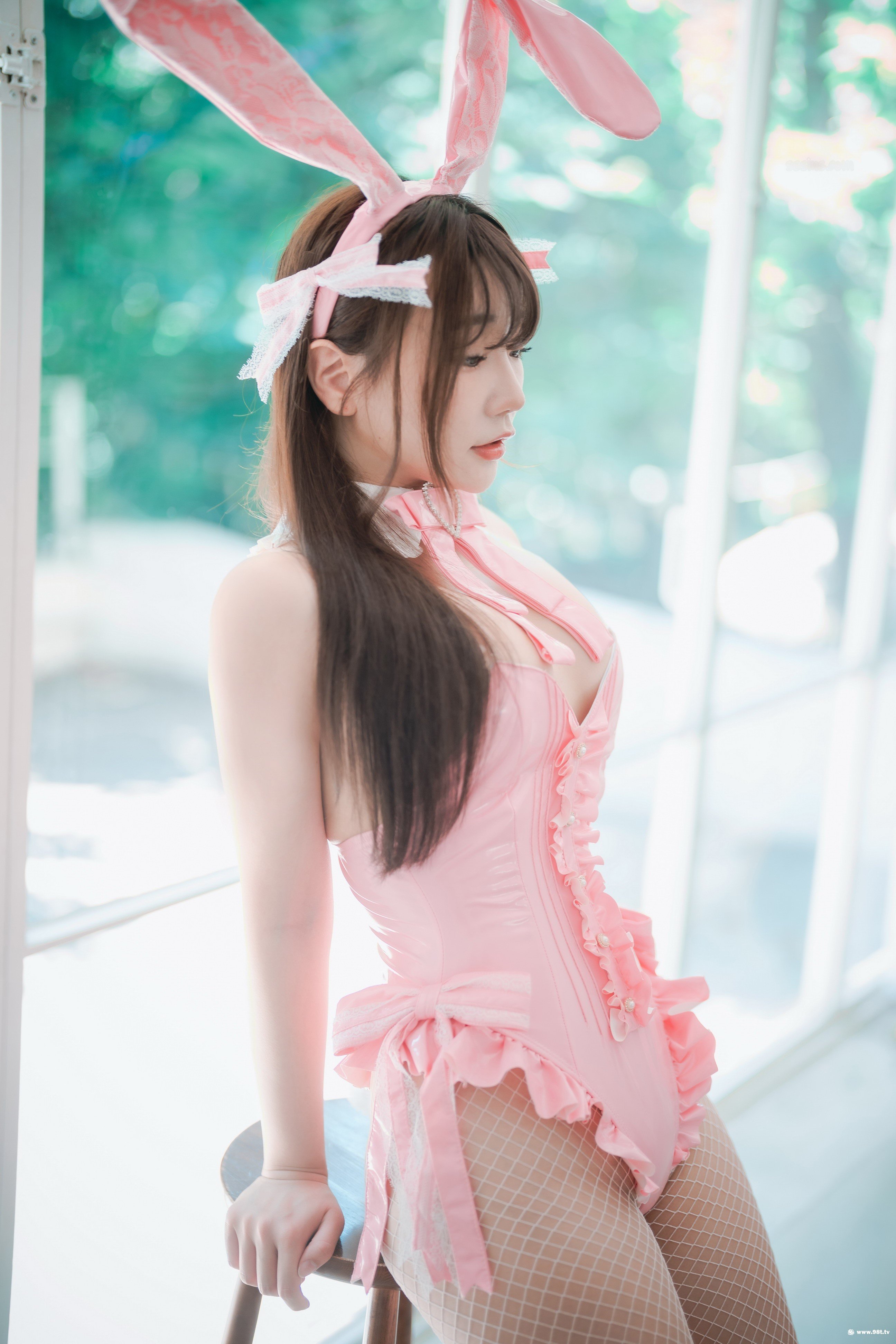 NewBom NO.004 [DJAWA] The Year of the Pink Bunny (+S.Ver) [72P]