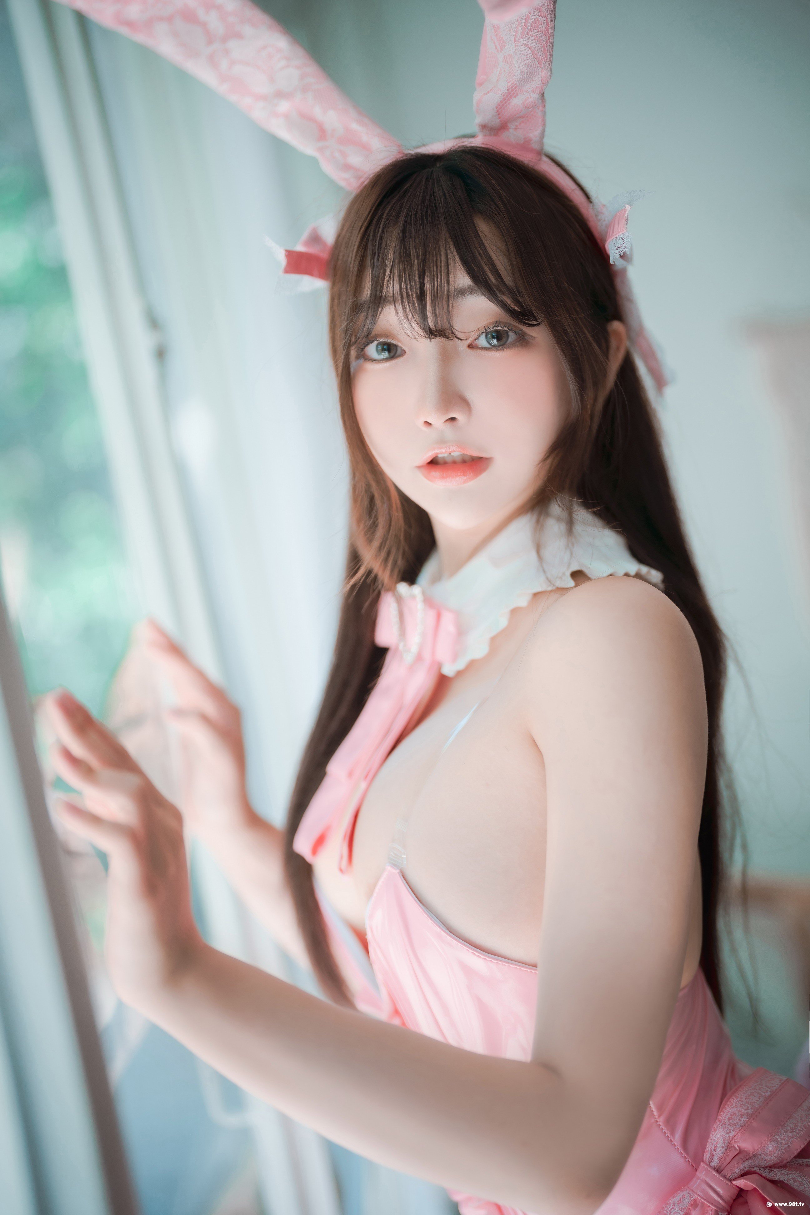 NewBom NO.004 [DJAWA] The Year of the Pink Bunny (+S.Ver) [72P]