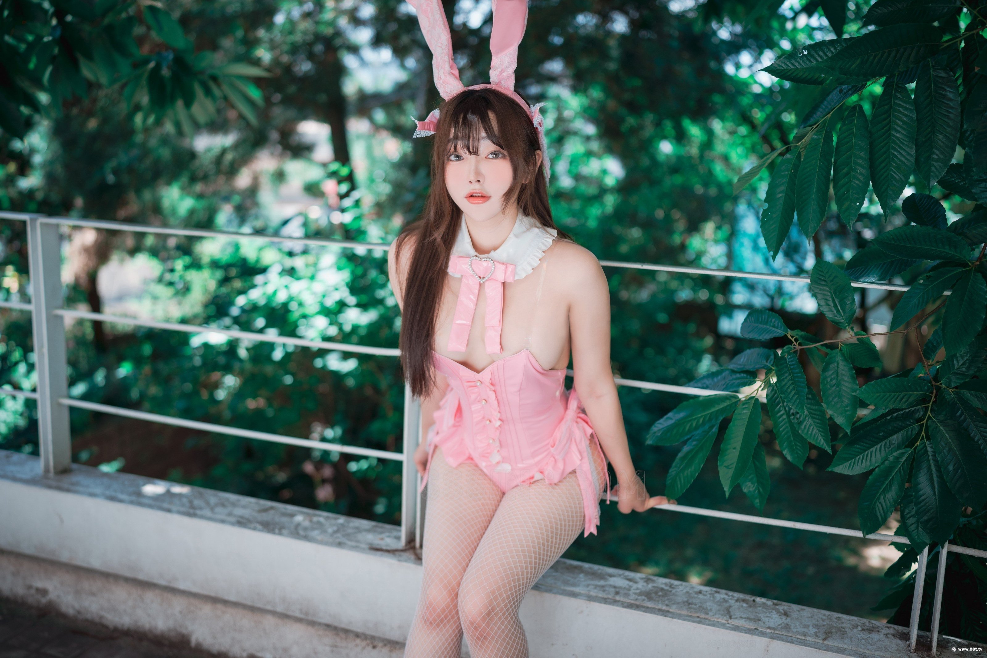 紐邦 NO.004 [DJAWA] 粉紅兔子之年 (+S.Ver) [72P