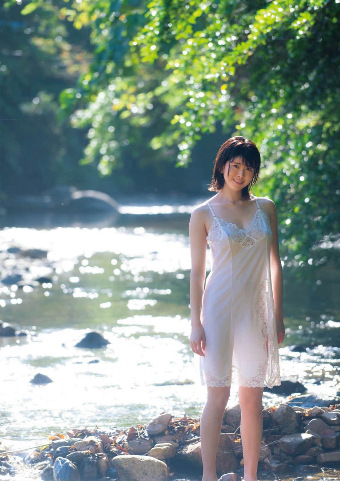 明日見未来1st写真集『あすみみ図鑑』118P