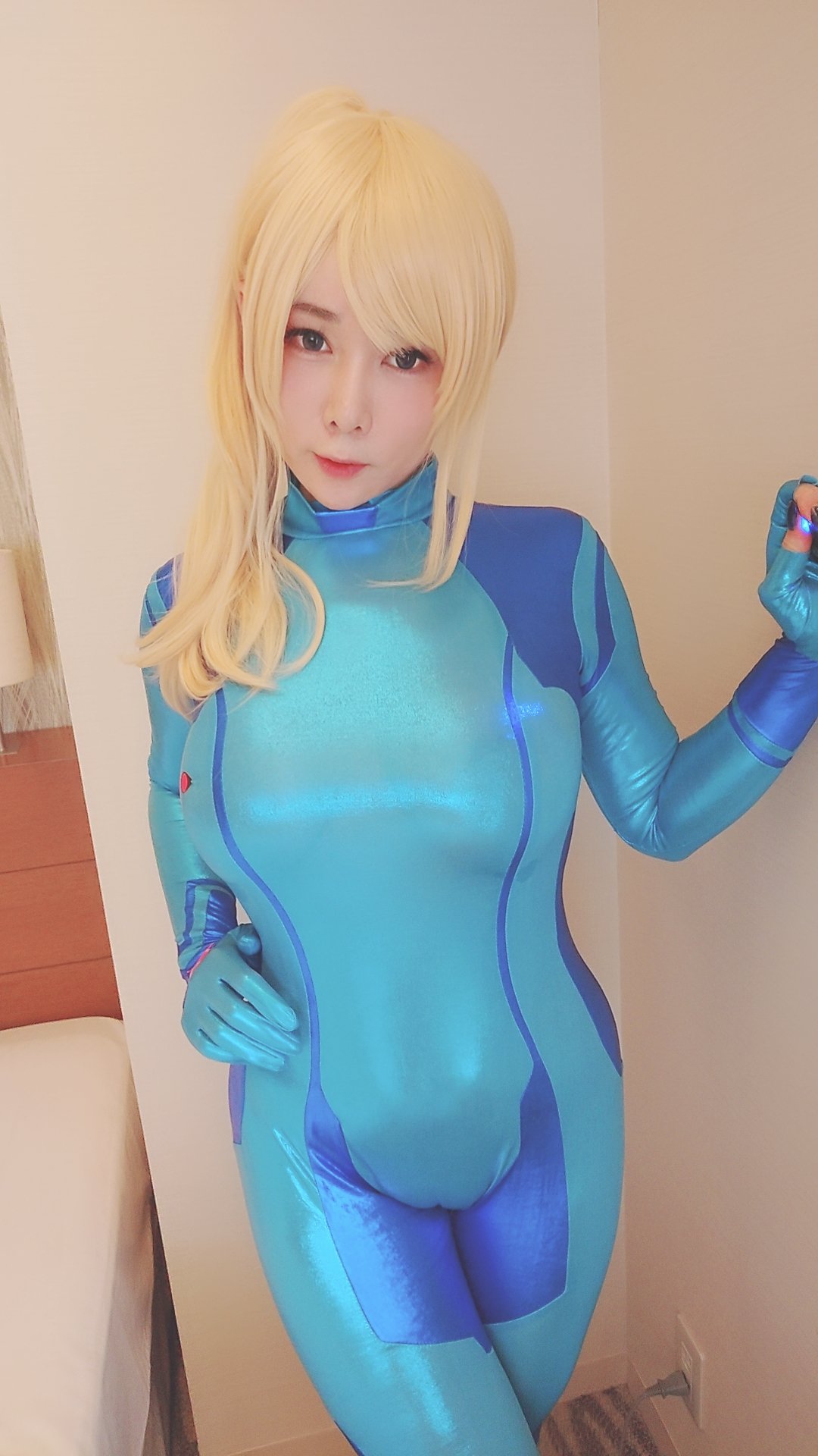 Với bộ đồ Zero Suit ôm sát, nó rò rỉ hoàn toàn, ô na ♡