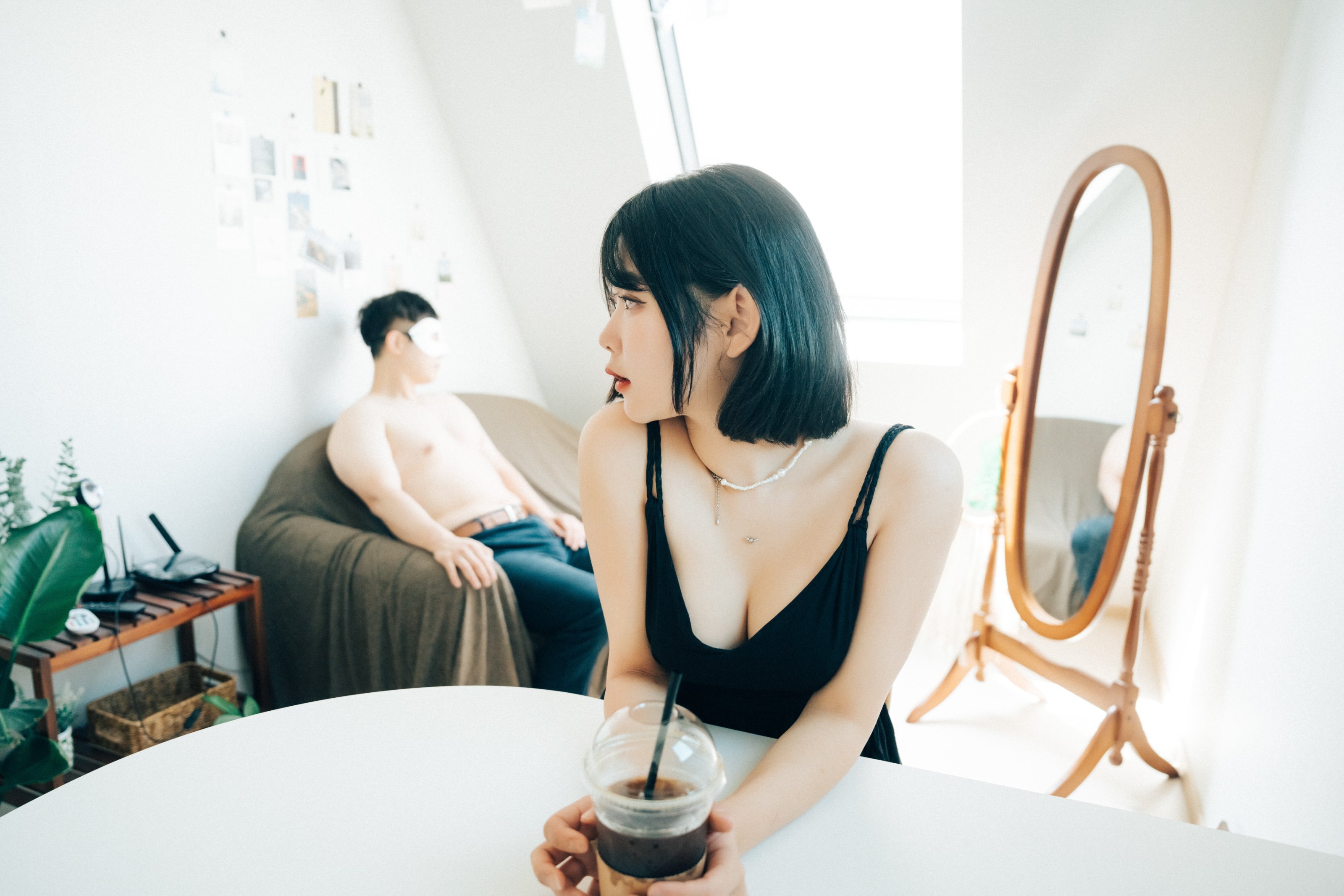 Loozy] เซีย - กับชายส่งของ
