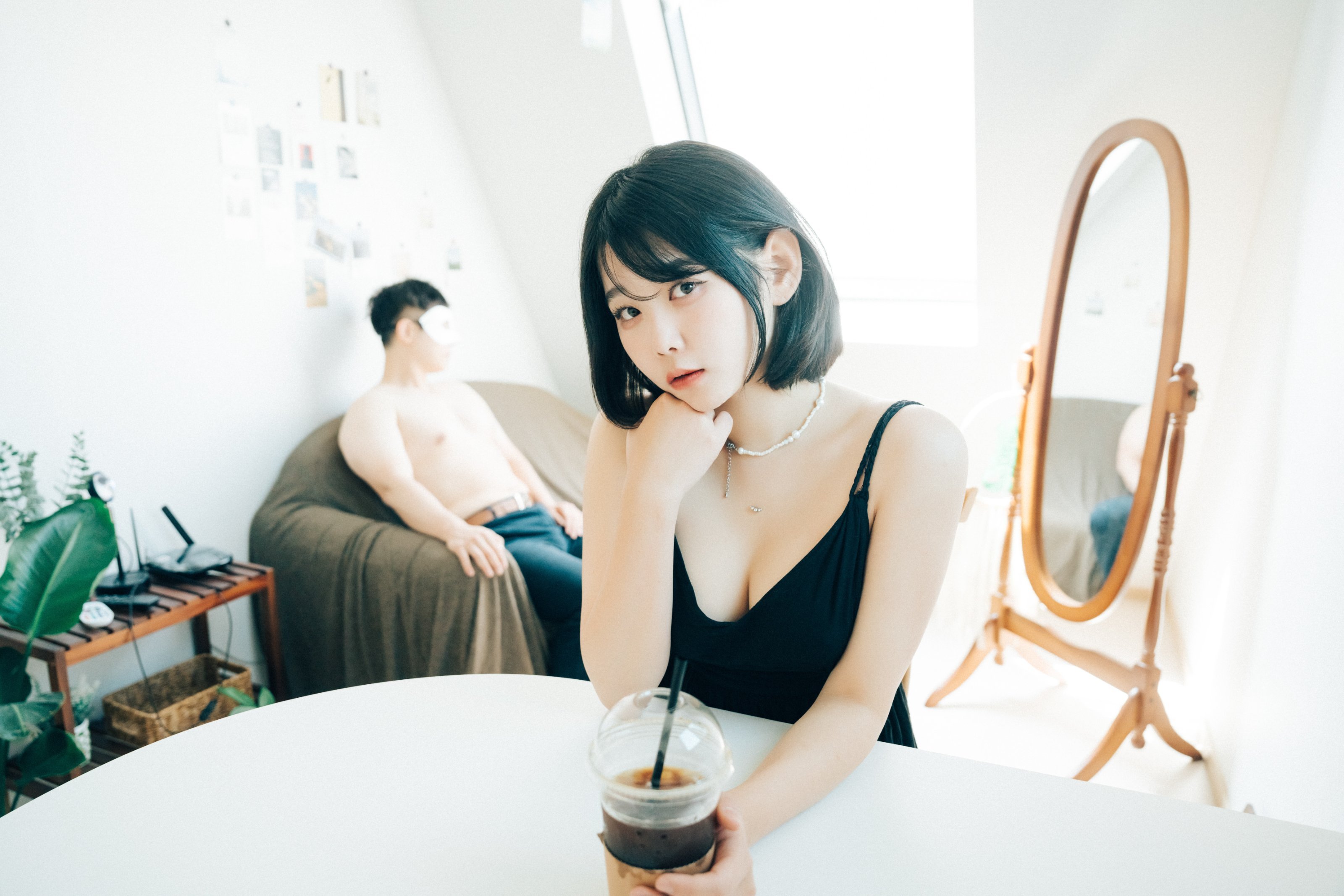 Loozy] เซีย - กับชายส่งของ