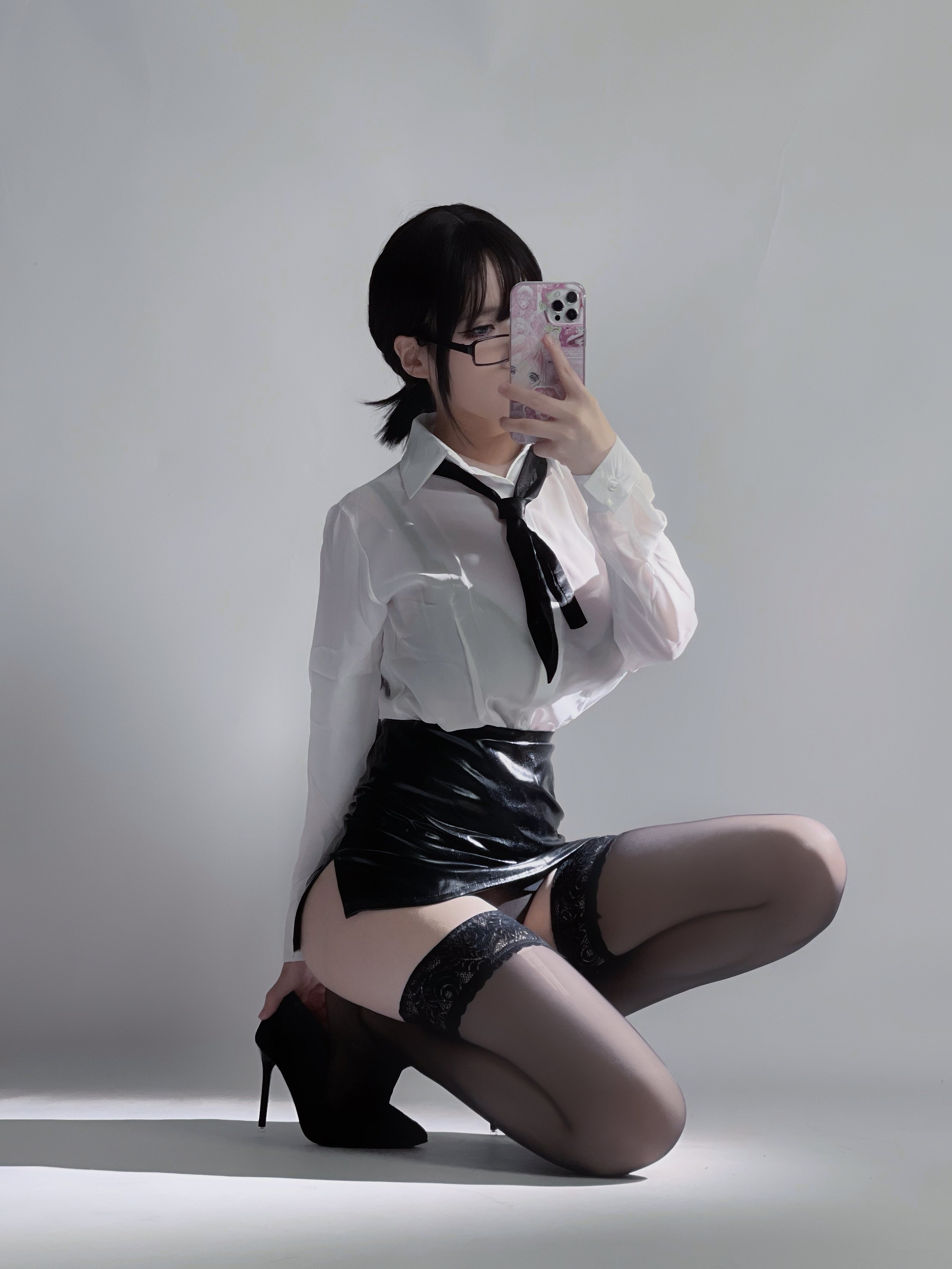 幼爱youmeko - 黑丝眼镜OL
