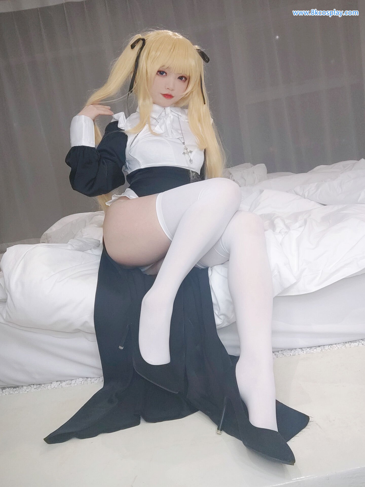 Bộ ảnh Kanzawa Eiri Eriri Spencer Sawamura Nun Selfie cosplay