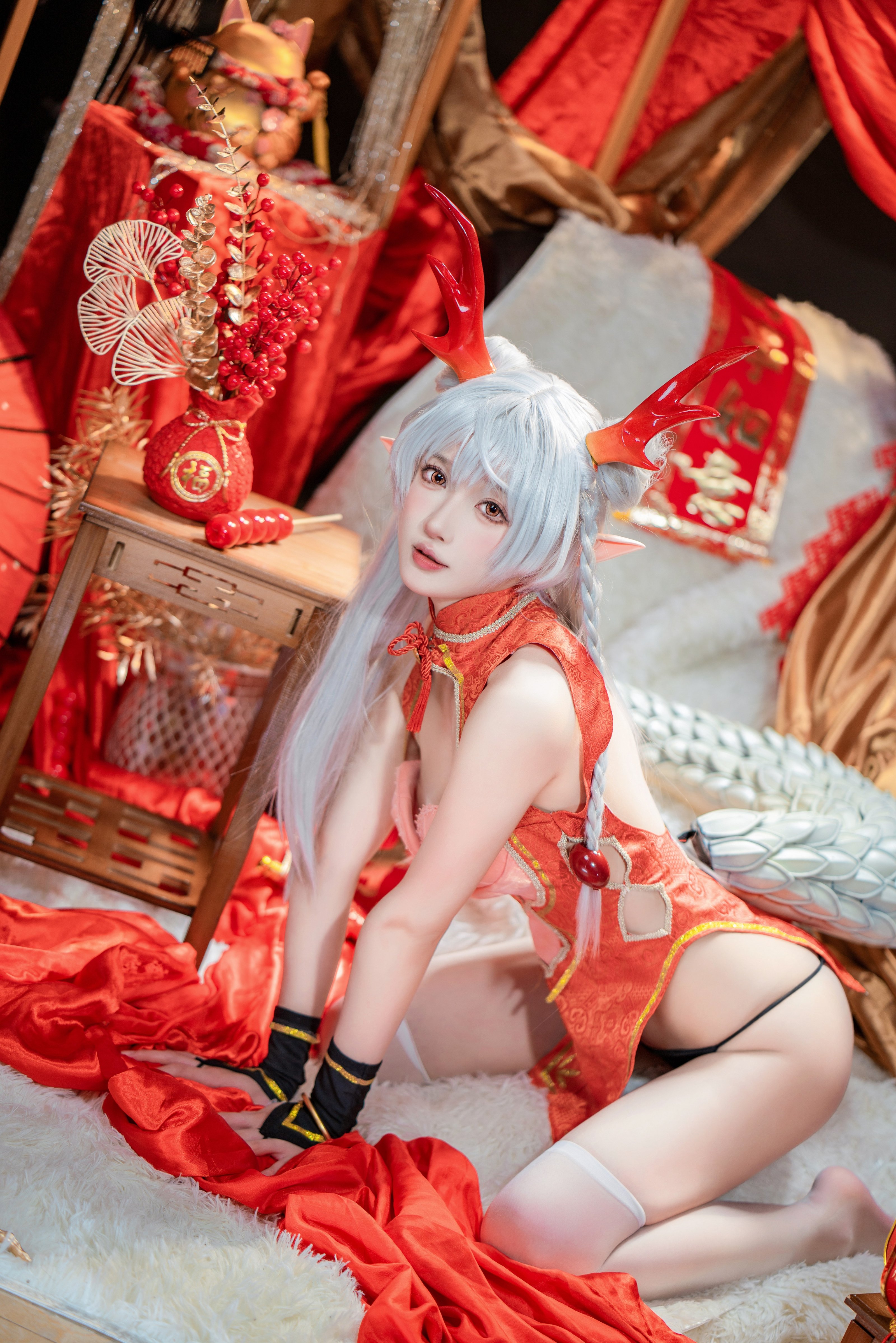 A Bao is also a Bunny Girl] New Year Greeting Picture: Long Mei