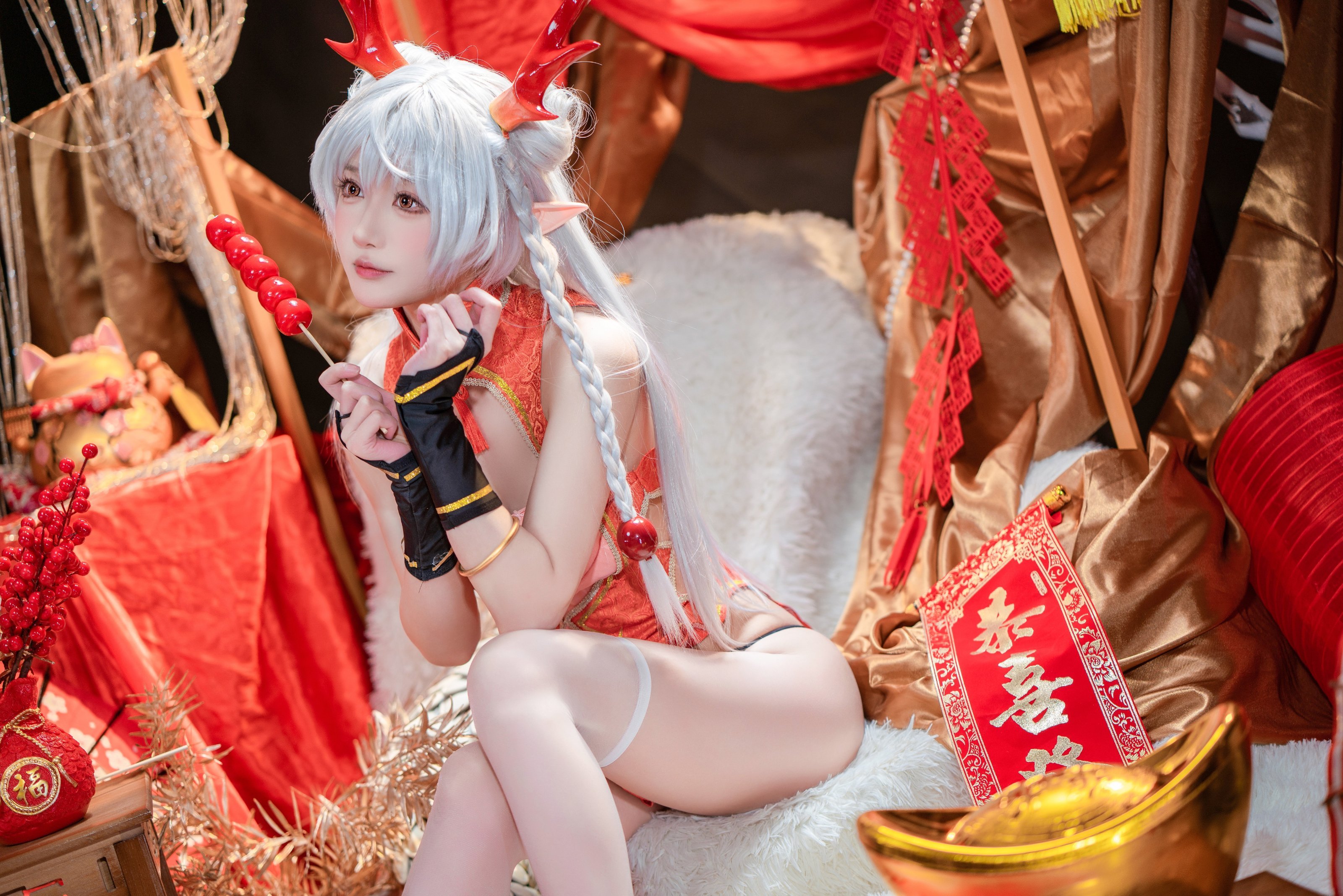 A Bao is also a Bunny Girl] New Year Greeting Picture: Long Mei