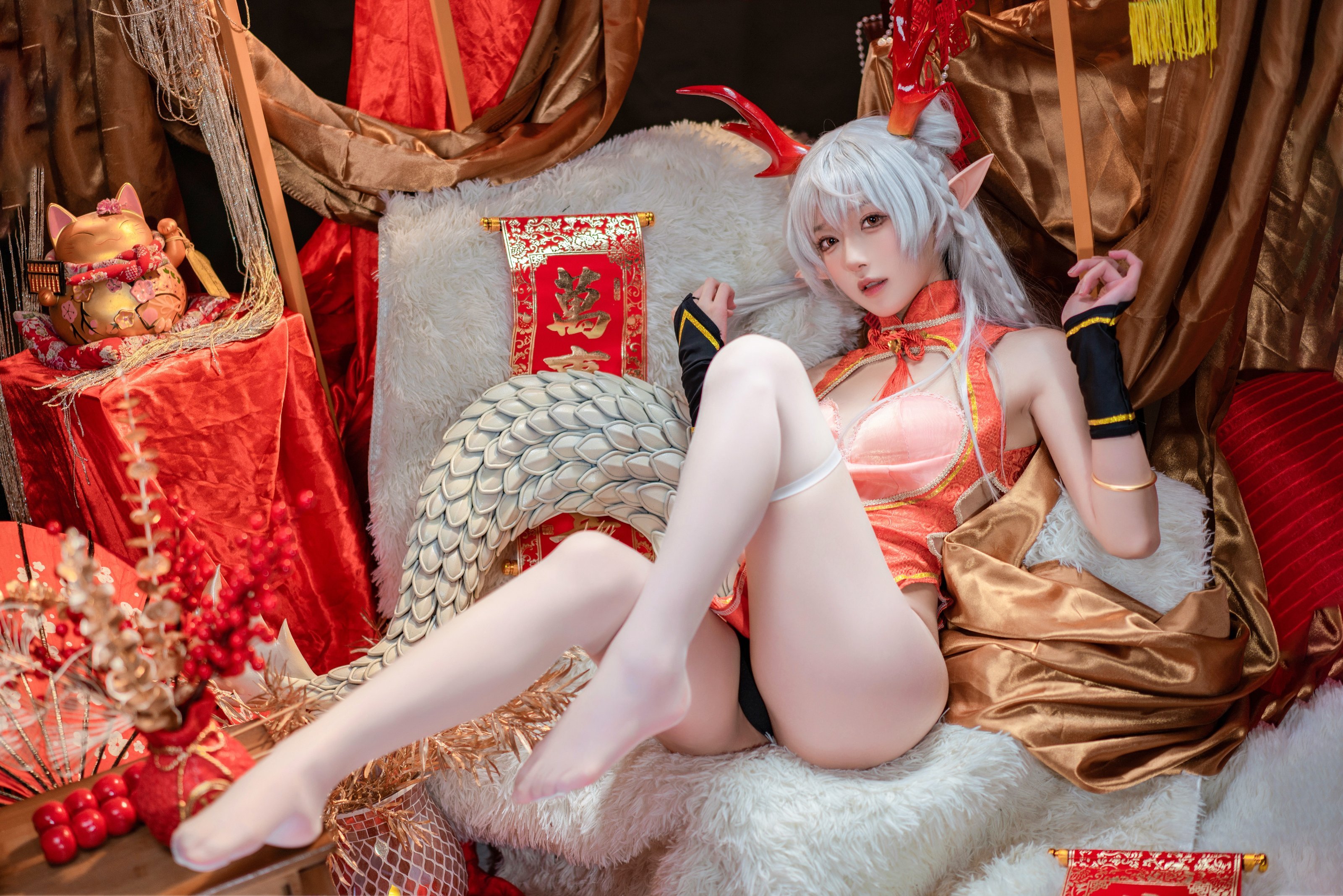 A Bao is also a Bunny Girl] New Year Greeting Picture: Long Mei