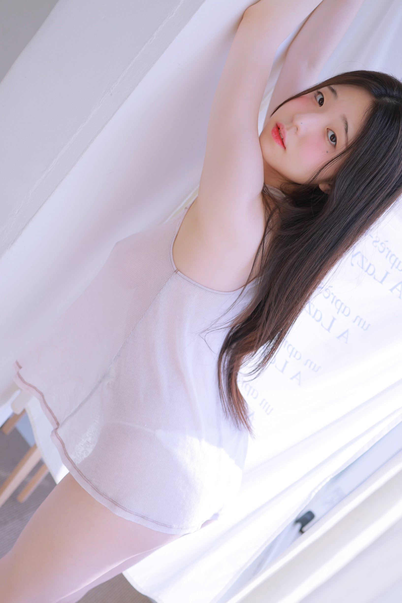 See-through (Photos) mzlDNoK2