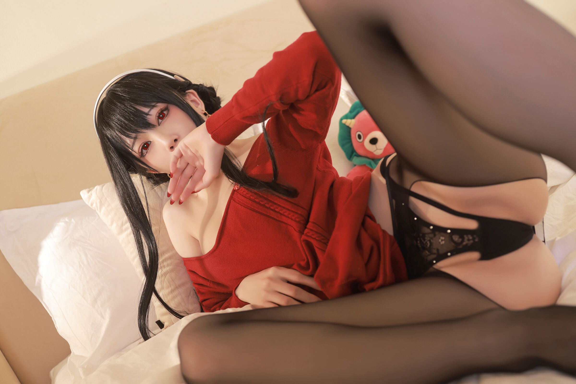 Aqua Area Yor Forger Áo Len Đỏ Cosplay
