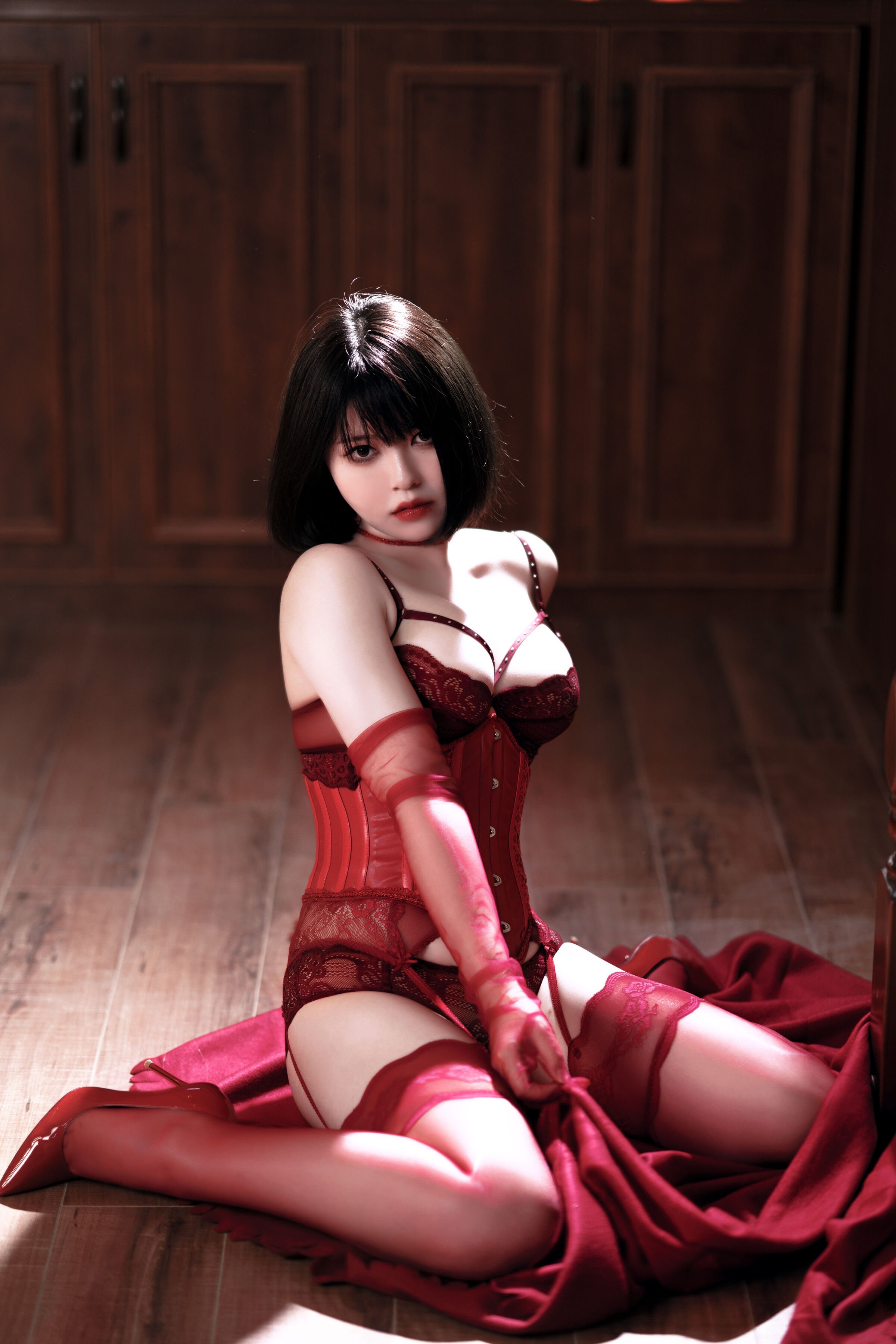 BANBANKO 半半子 – RED 赤红 Vol.03