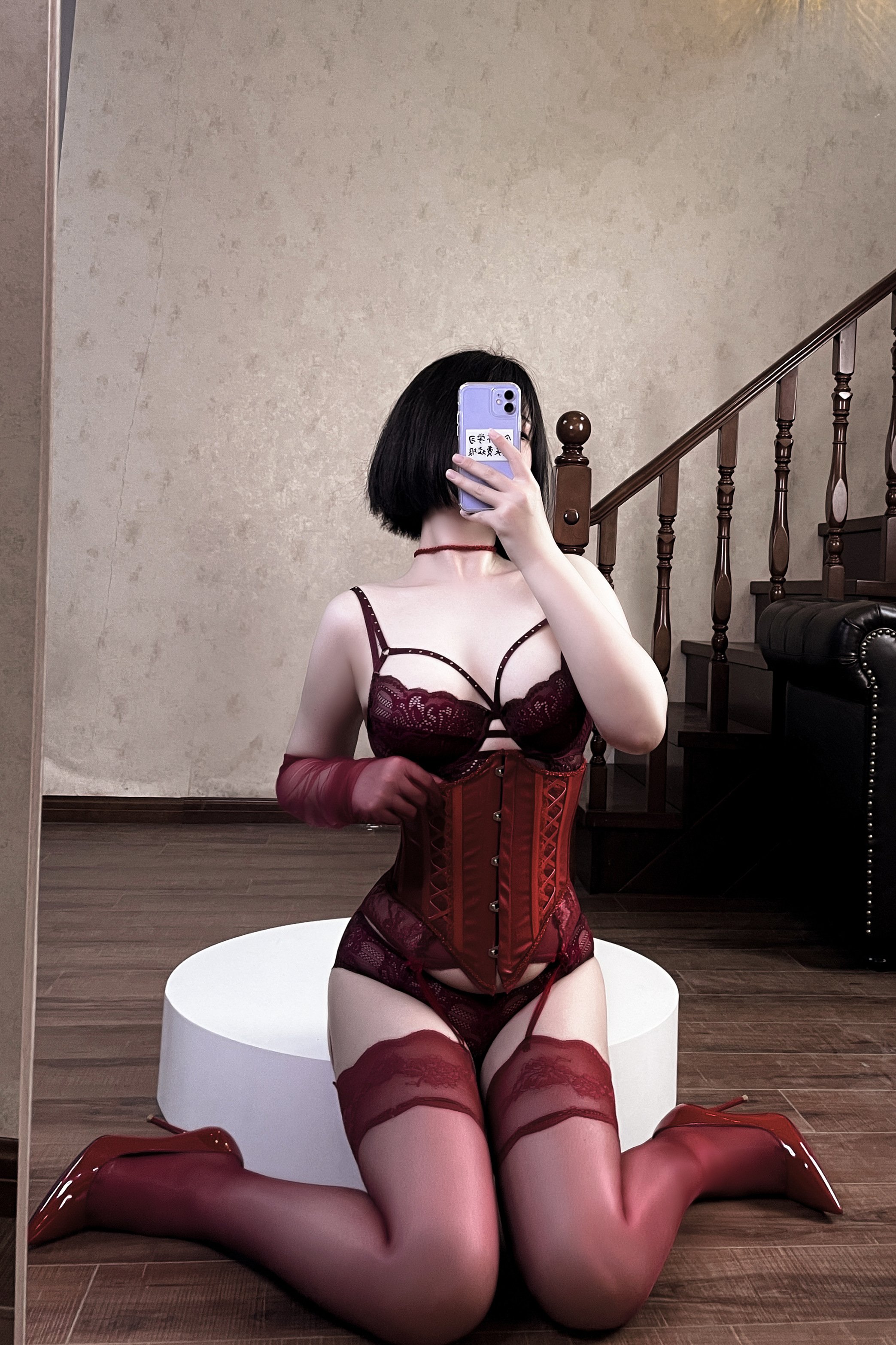 BANBANKO 半半子 – RED 赤红 Vol.03