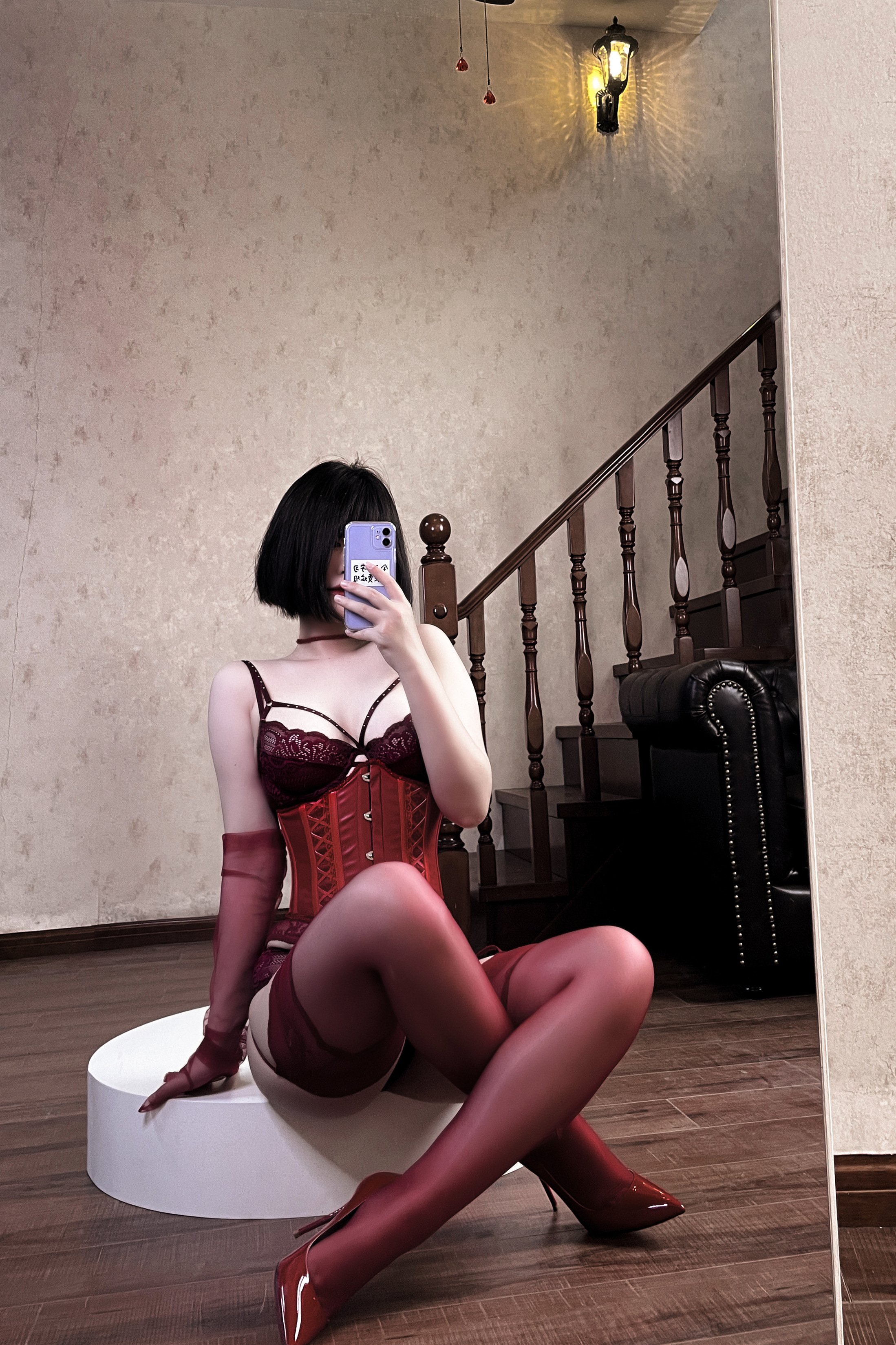 BANBANKO 半半子 – RED 赤红 Vol.03