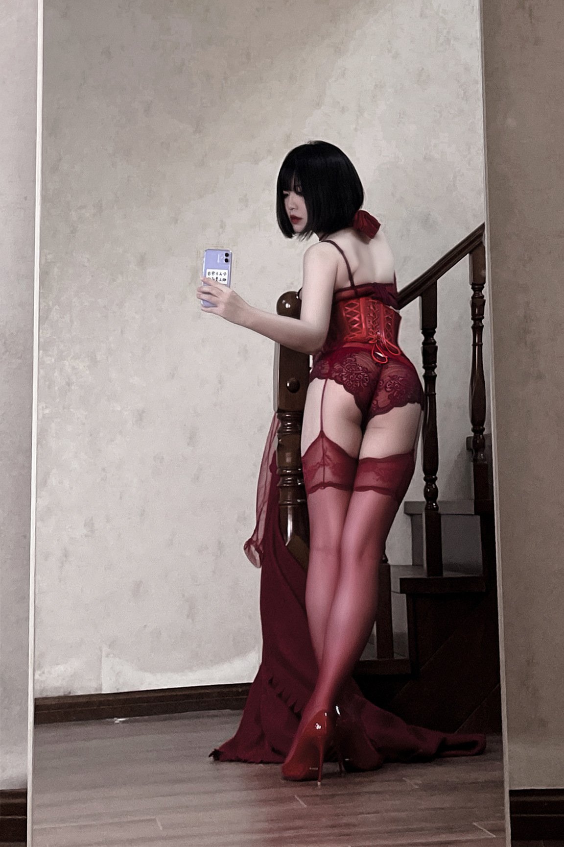 BANBANKO 半半子 – RED 赤红 Vol.03