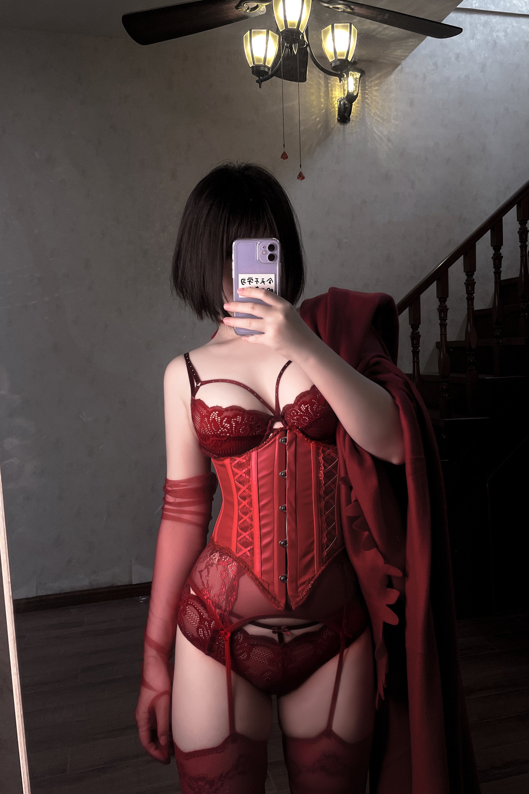 BANBANKO 半半子 – RED 赤红 Vol.03