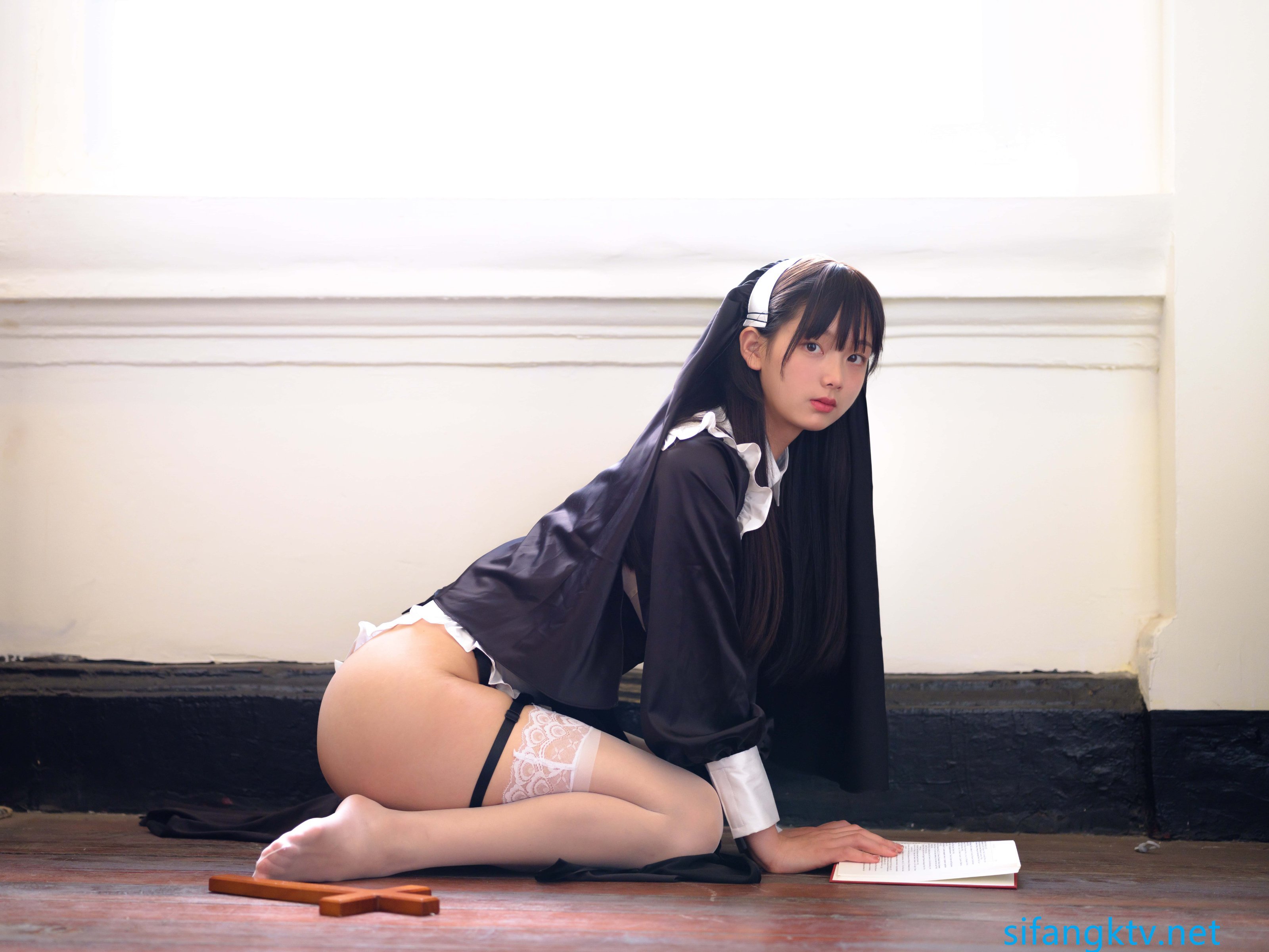 赤西夜夜 修女 [89P]私房版本