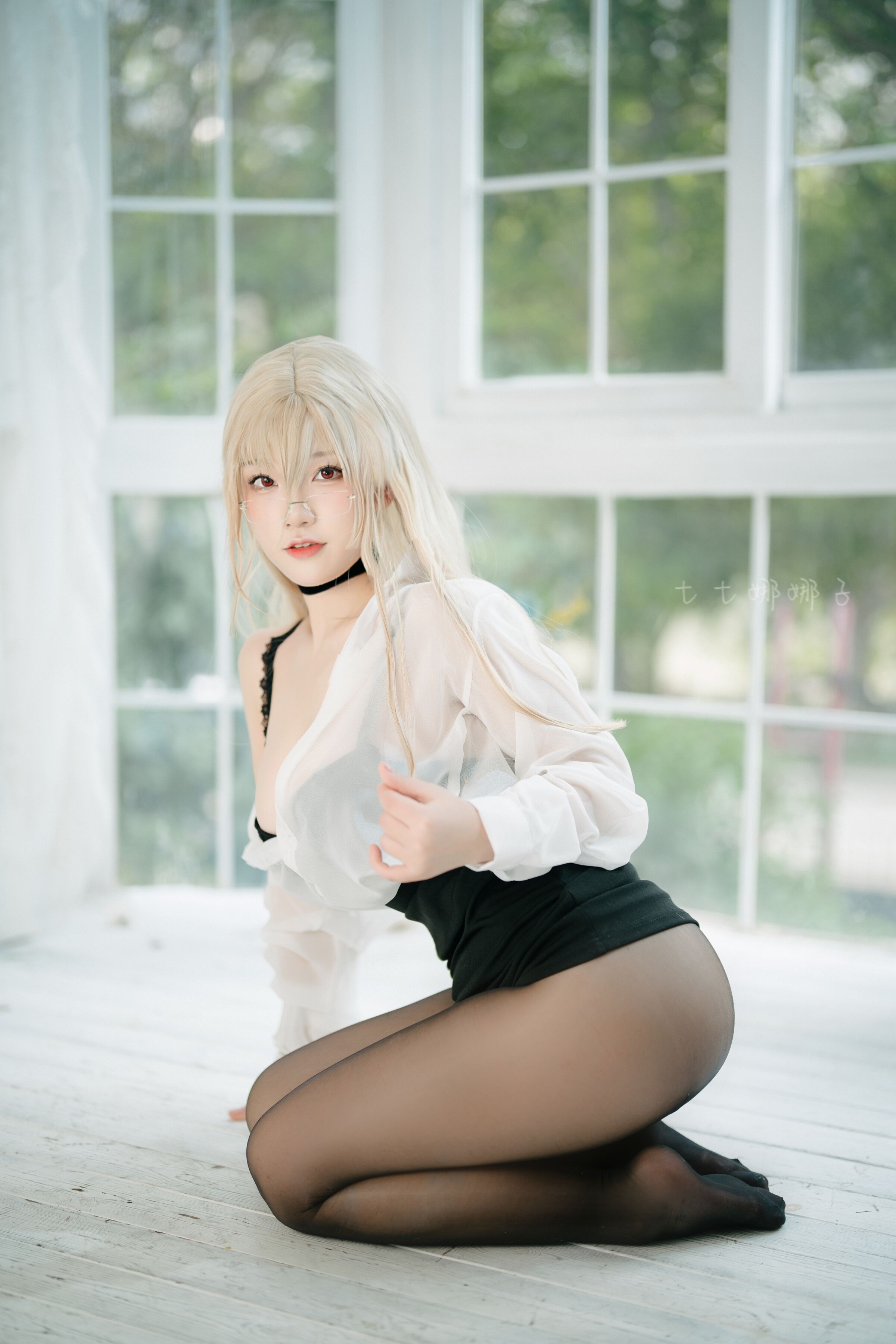 七七娜娜子 怨仇辦公室