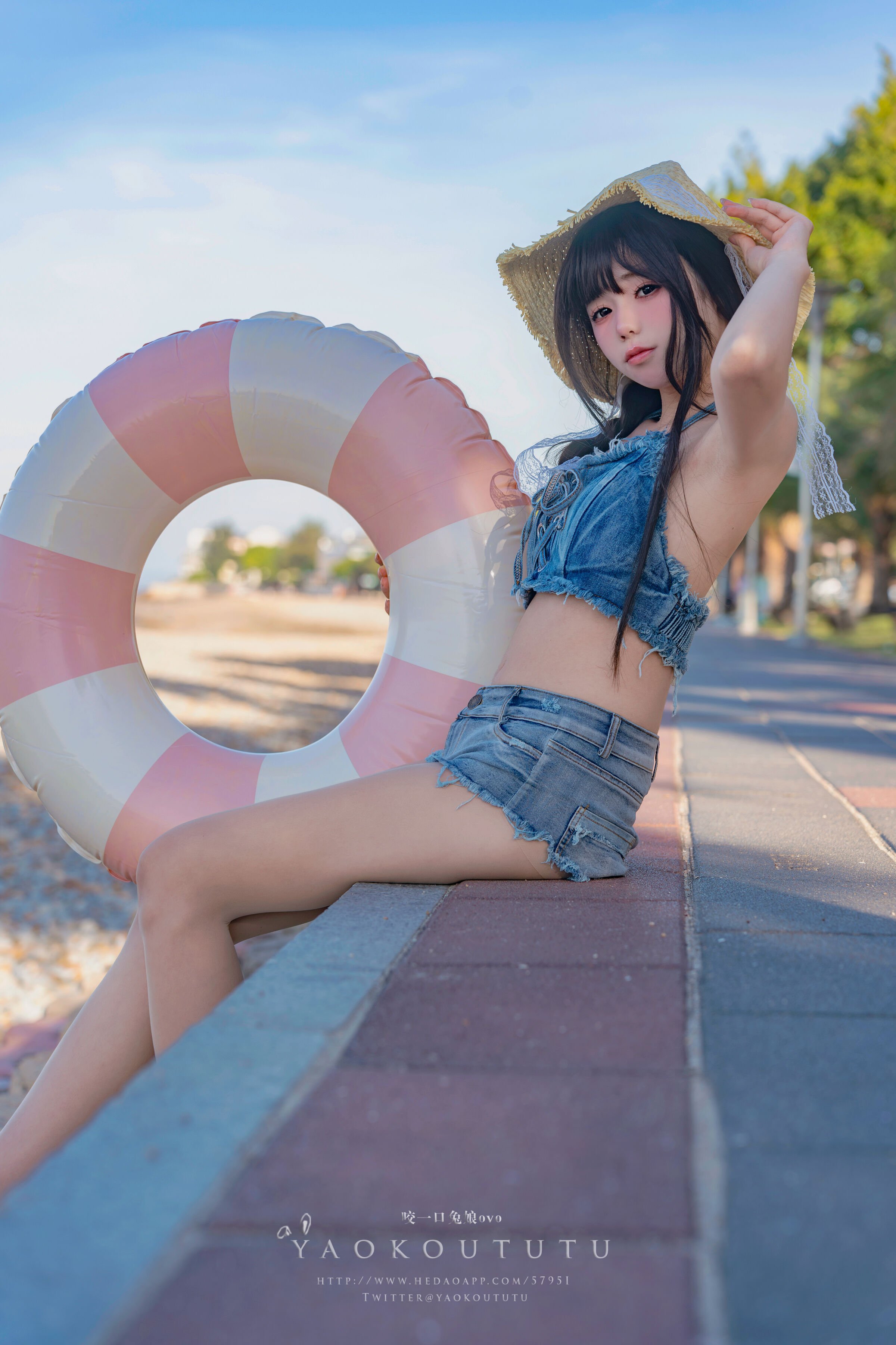 Bite a bunny girl ovo, Summer day of the sea