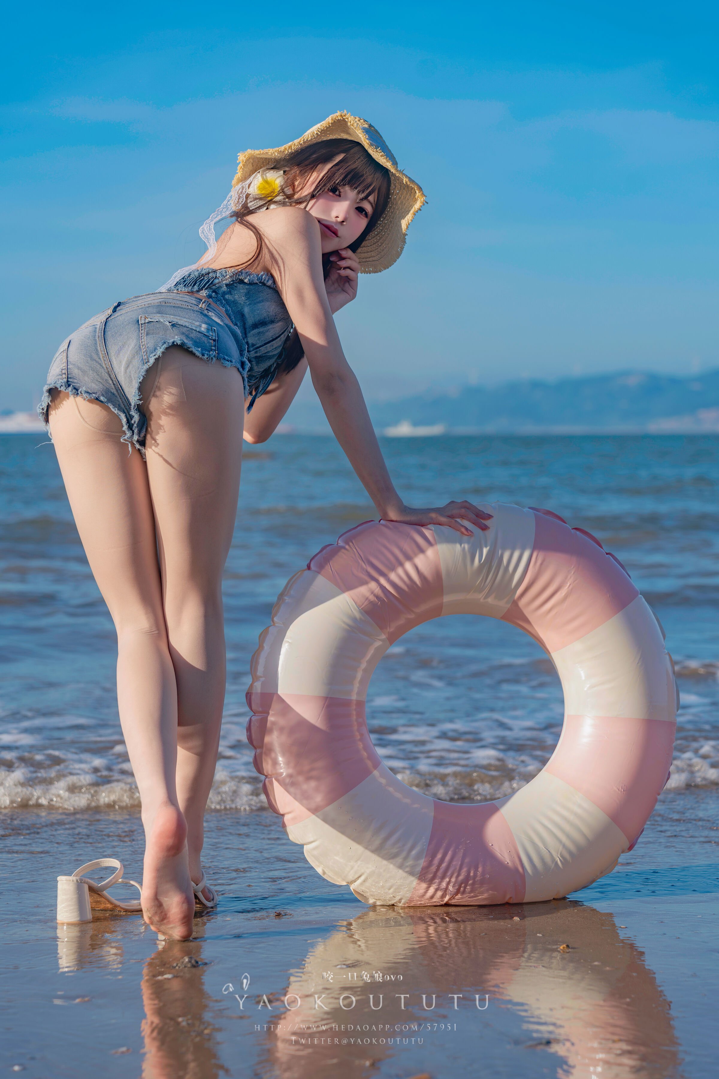 Bite a bunny girl ovo, Summer day of the sea