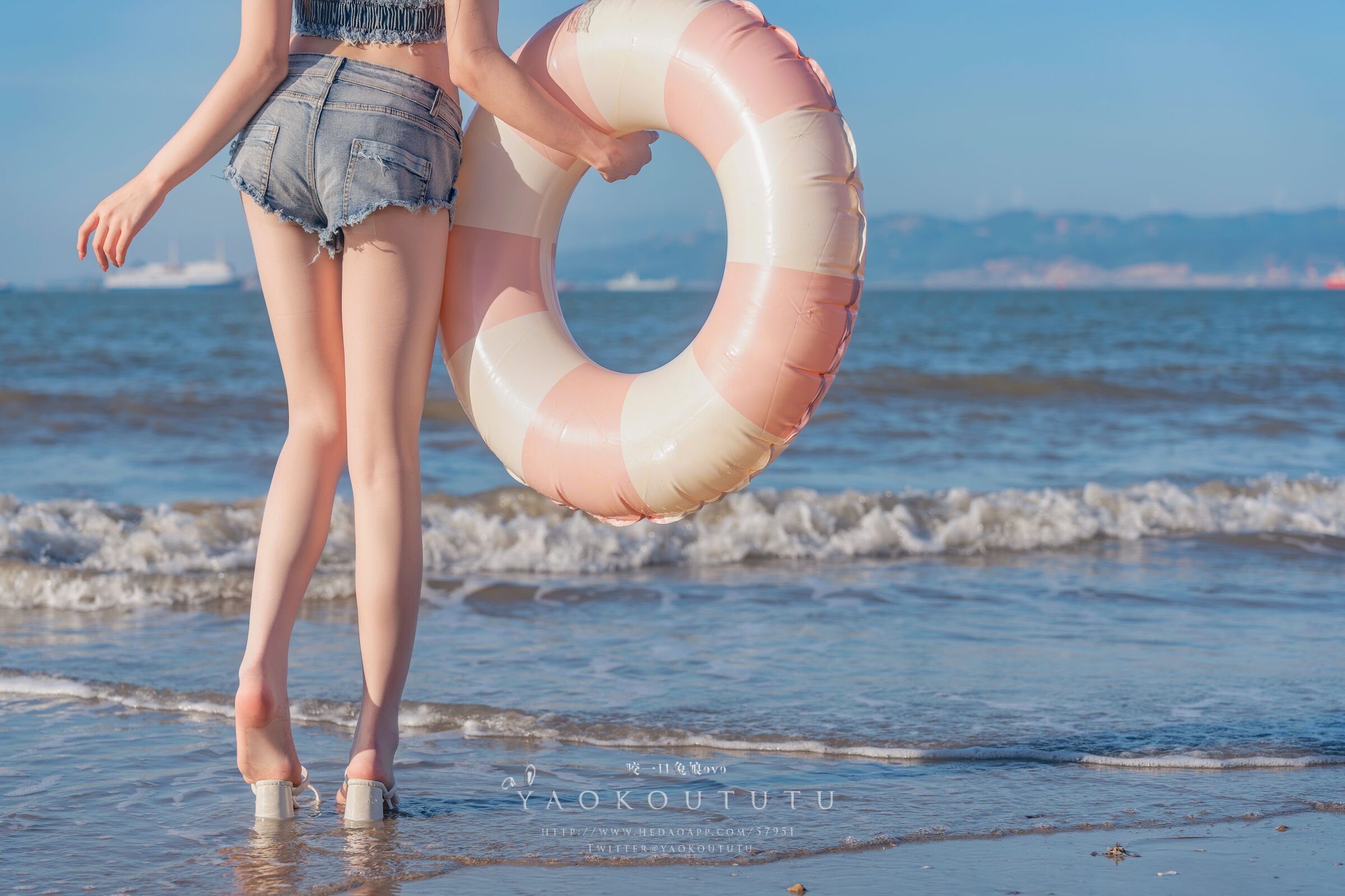 Bite a bunny girl ovo, Summer day of the sea