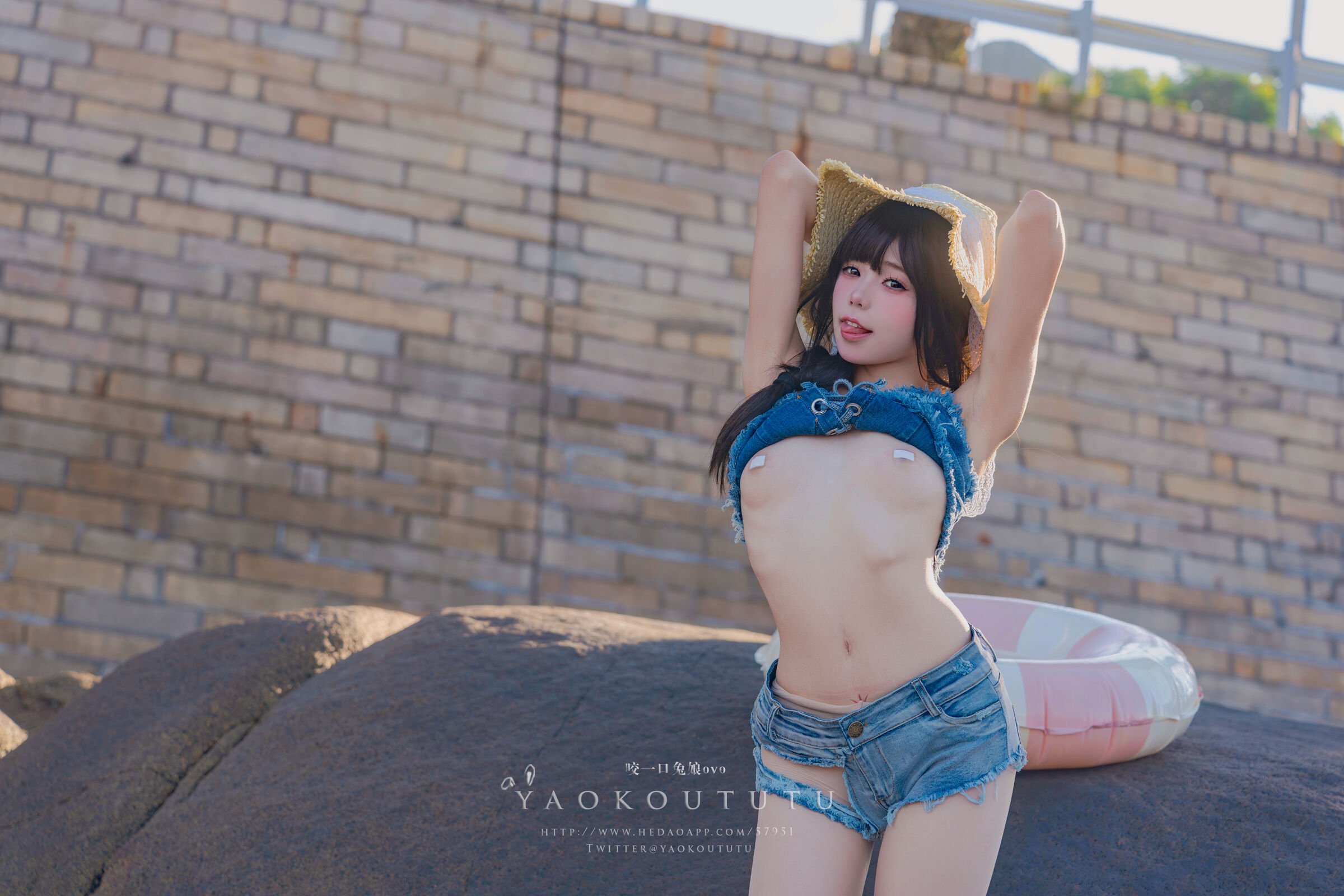 咬一口兔娘ovo 海の夏日