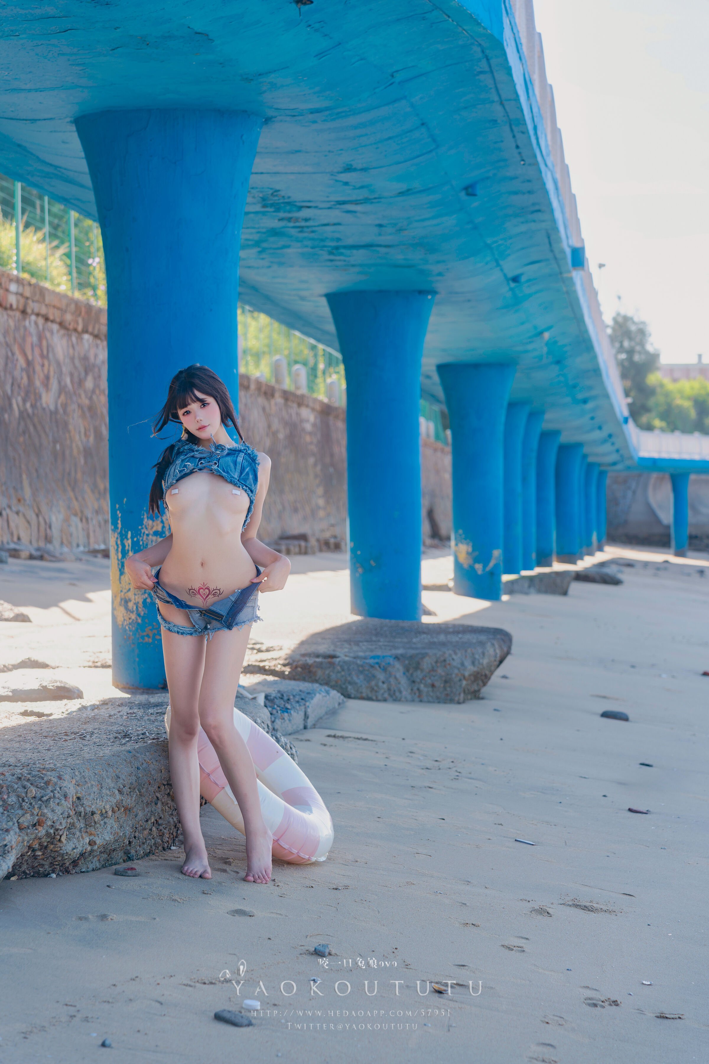 咬一口兔娘ovo 海の夏日