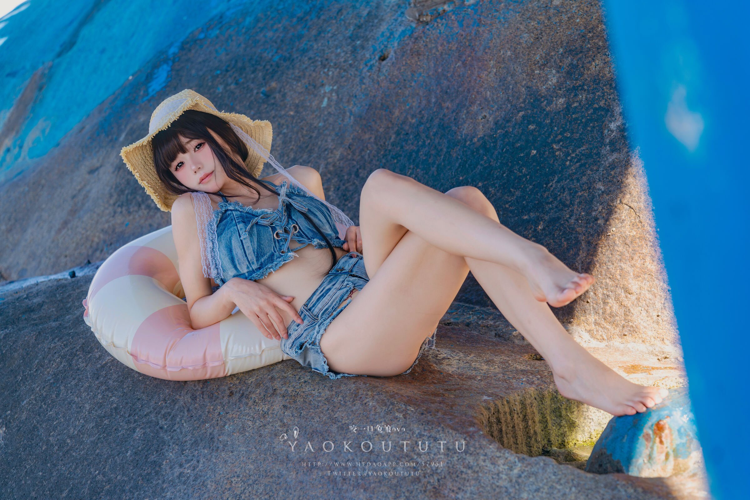 兔娘を一口噛むovo 海の夏日