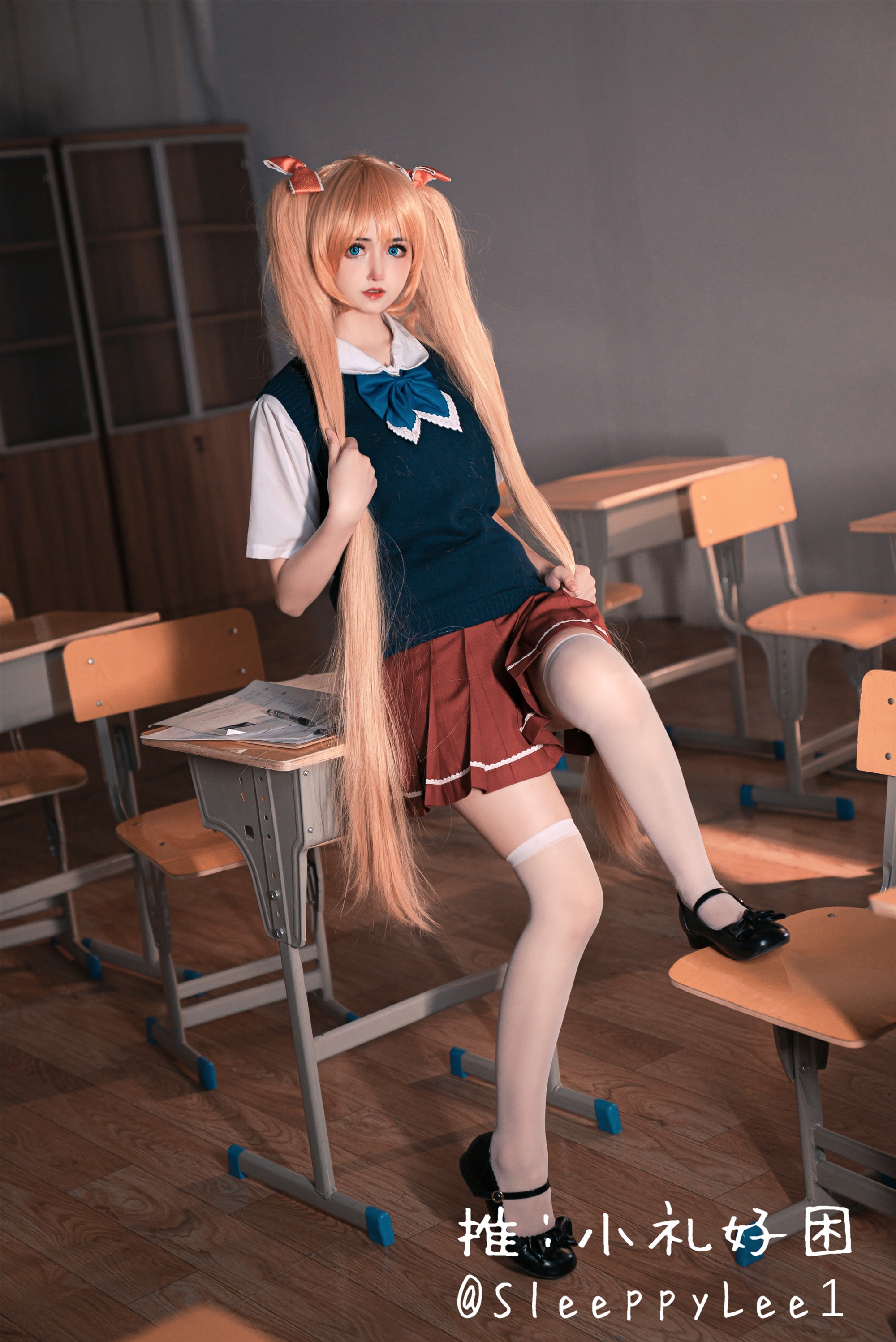 Little Li is tired - Akizuki Airi 42P