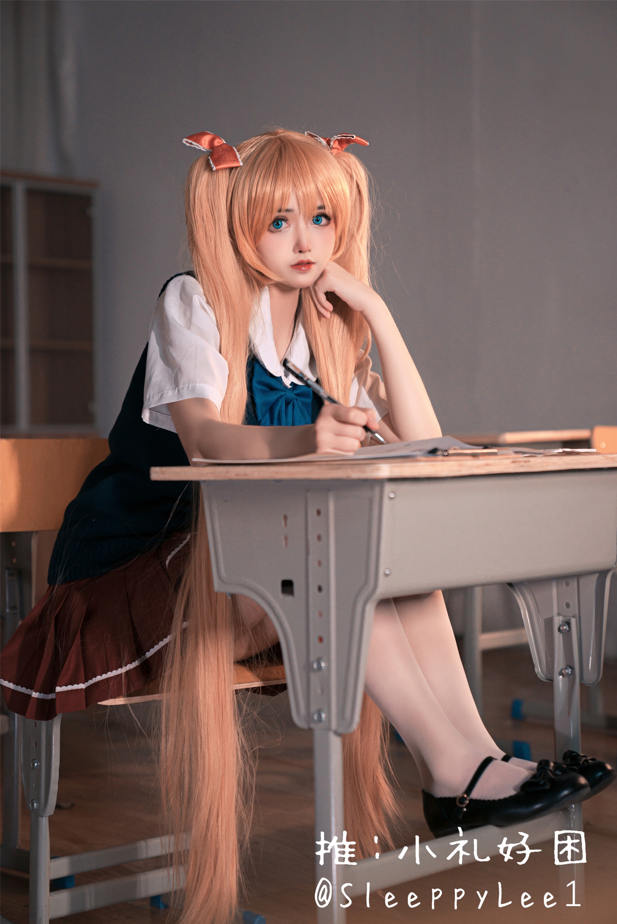 Little Li is tired - Akizuki Airi 42P