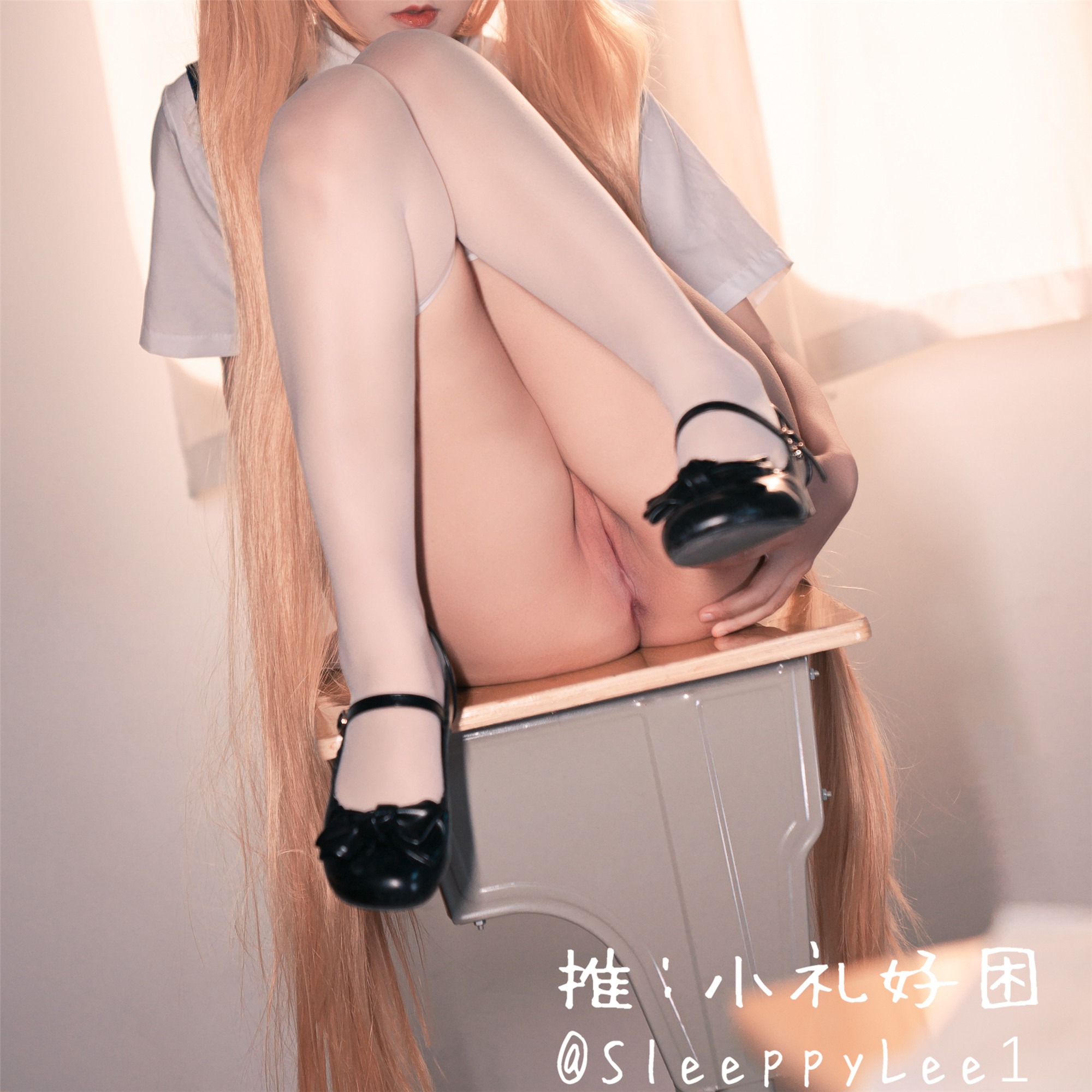 Little Li is tired - Akizuki Airi 42P