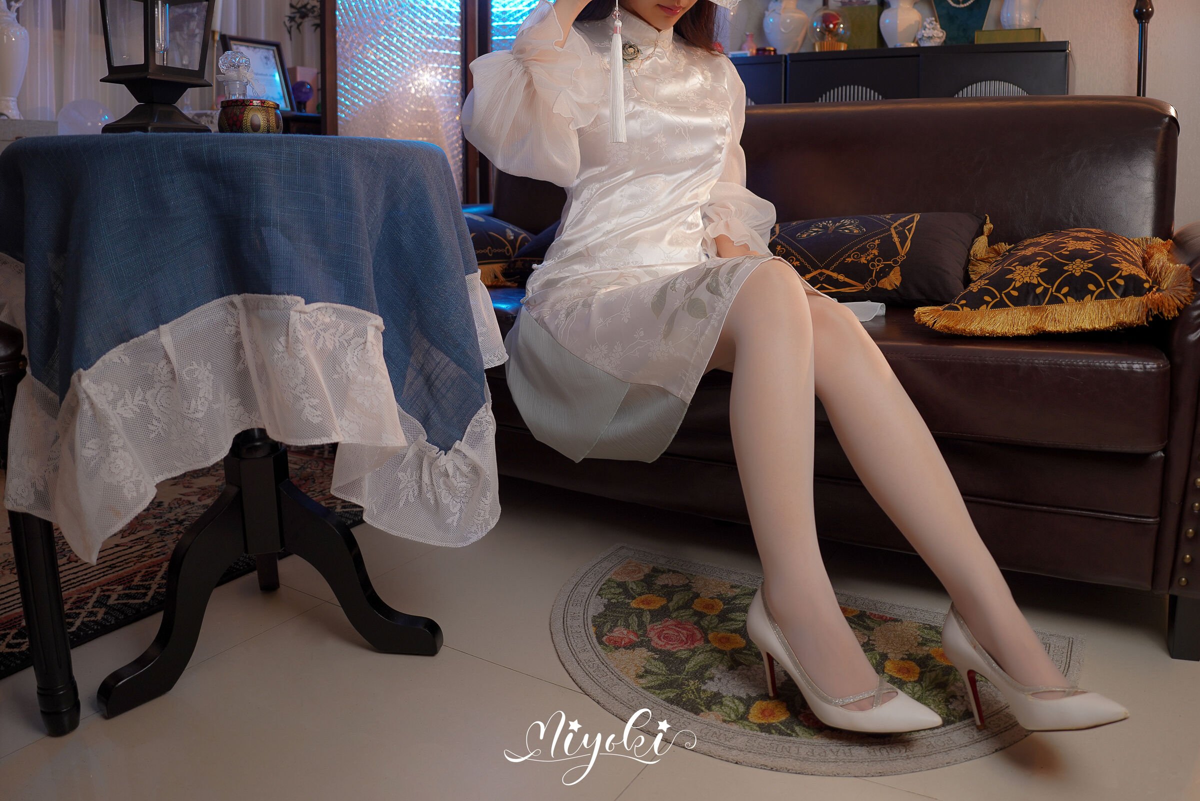 Misaki Suzuki - Floating World Flower Fragrance Hidden Complete Set (Upper + Lower)