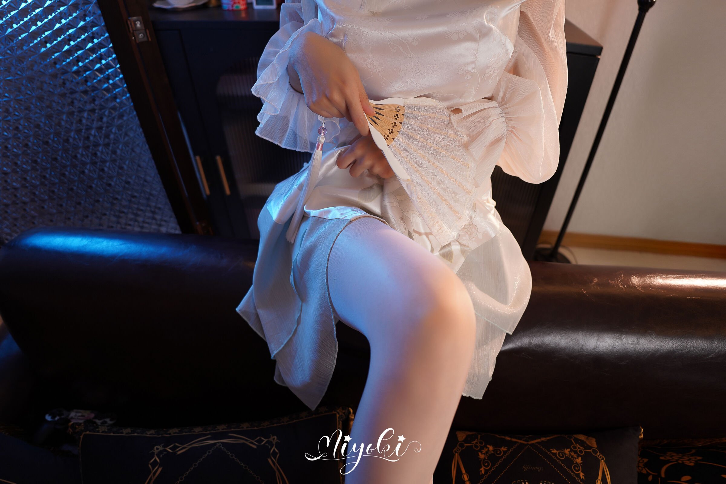 Misaki Suzuki - Floating World Flower Fragrance Hidden Complete Set (Upper + Lower)
