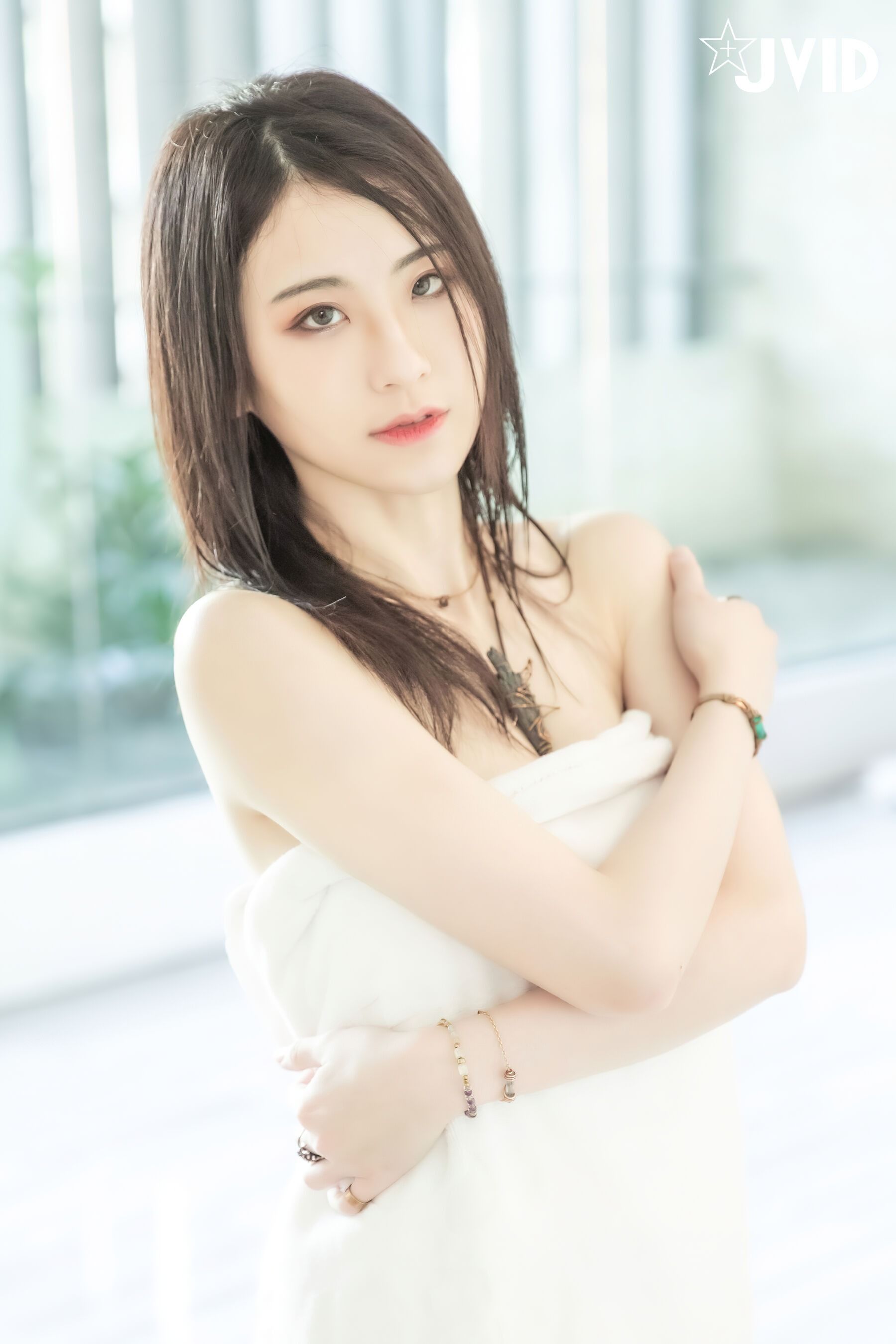 傑維德 阿黎《濕身淋浴》