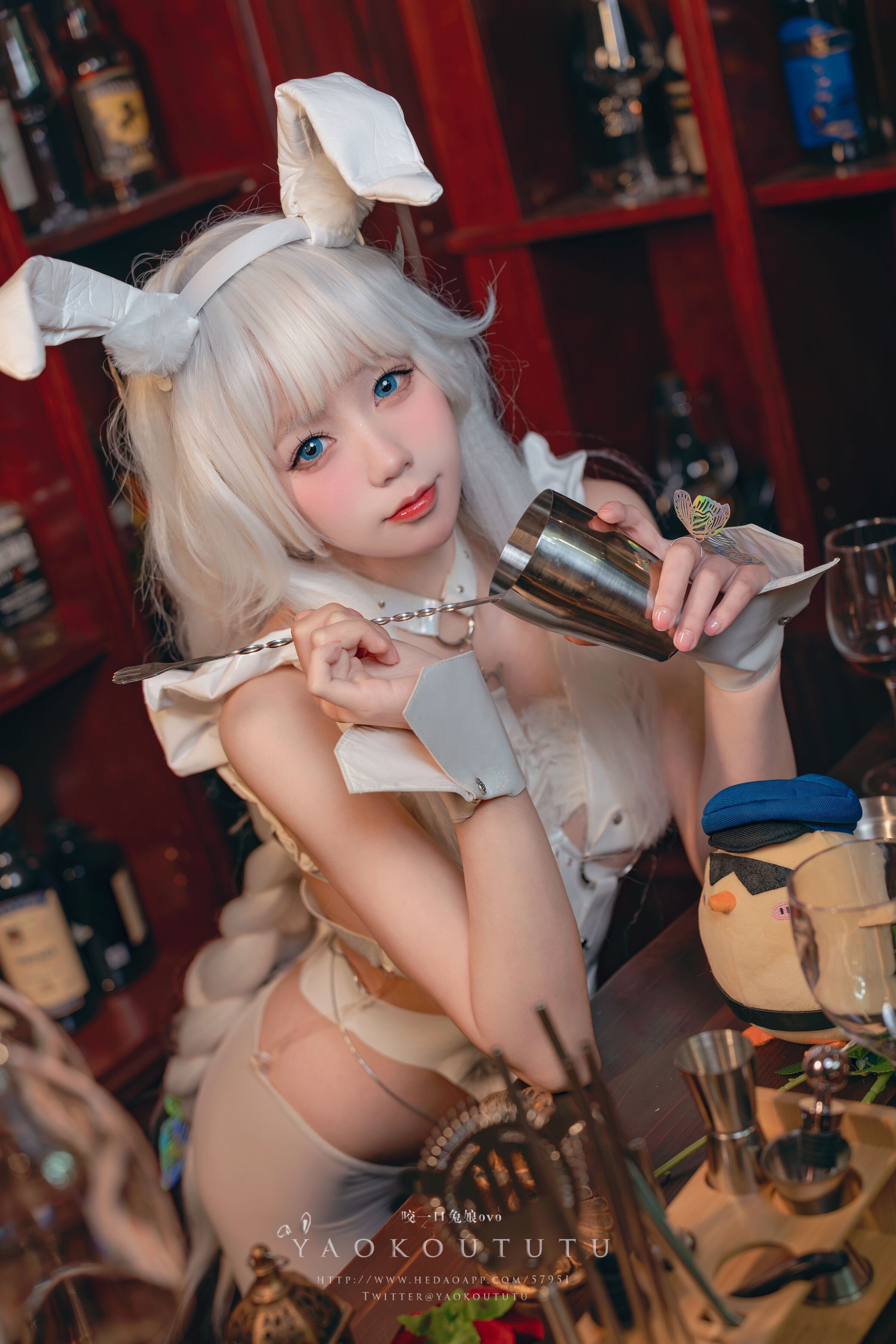 咬一口兔娘ovo 『恶毒酒吧』
