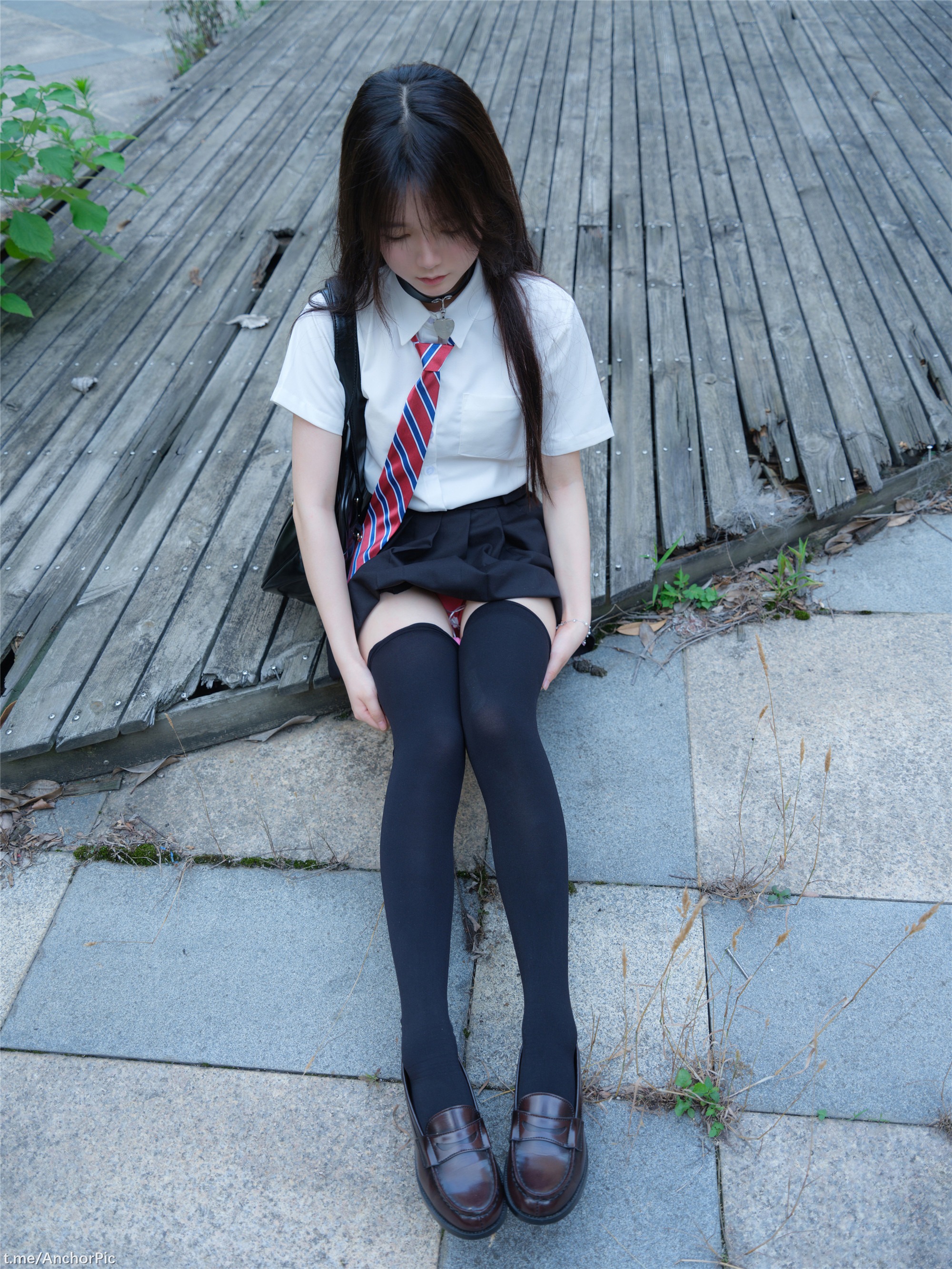 小恩黑制服寫真 93P