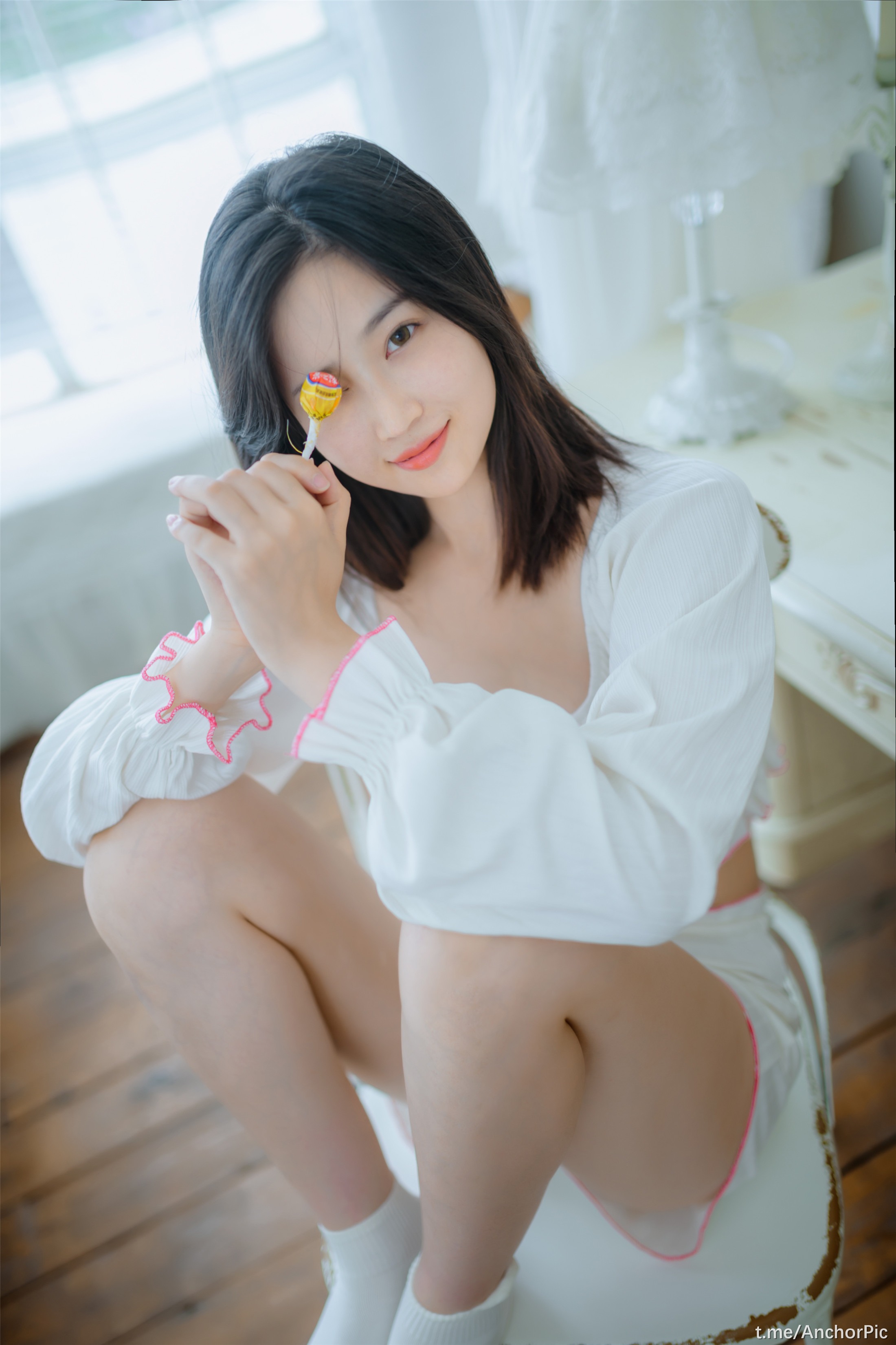 년년 - 막대사탕을 사랑하는 소녀 35P