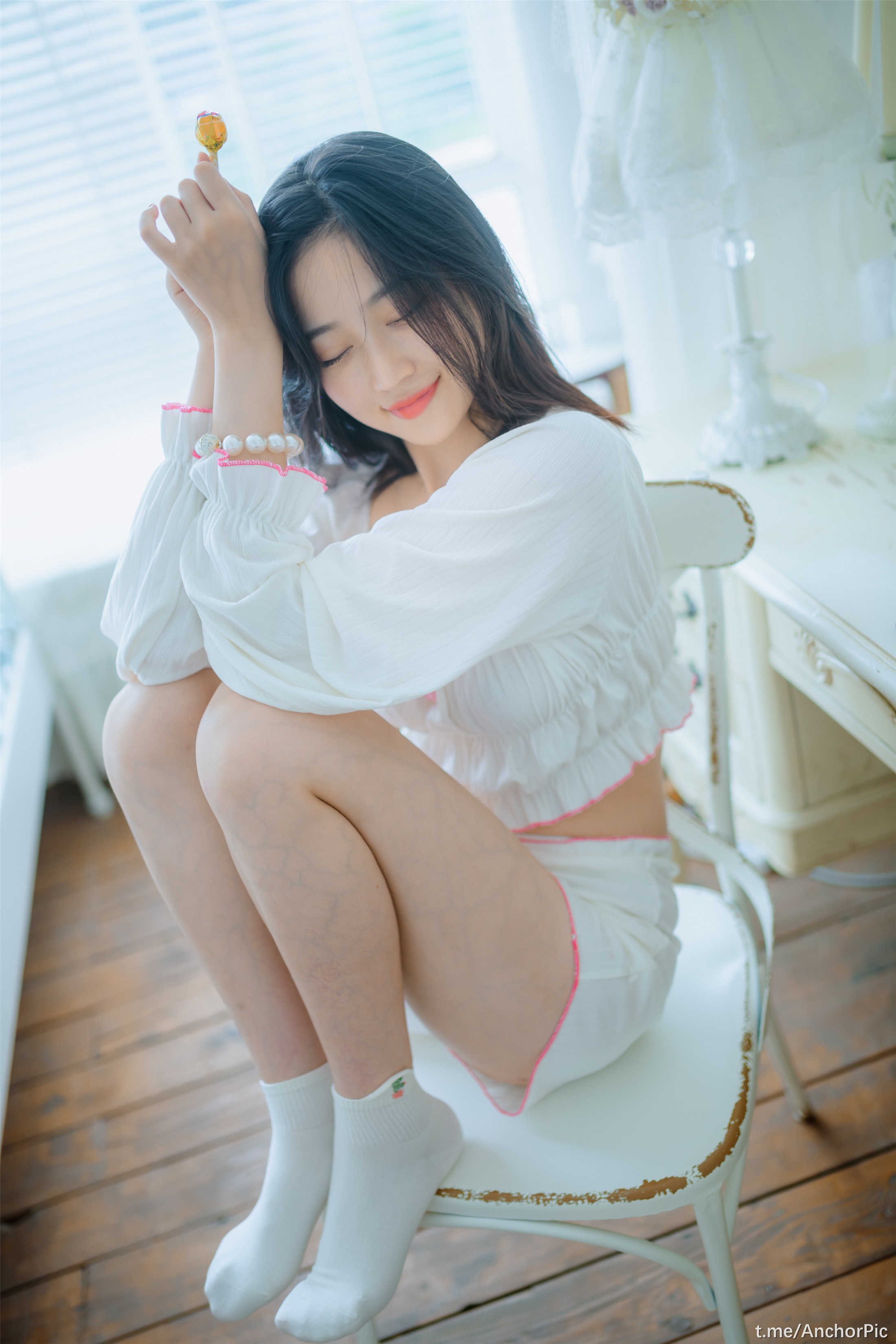 년년 - 막대사탕을 사랑하는 소녀 35P