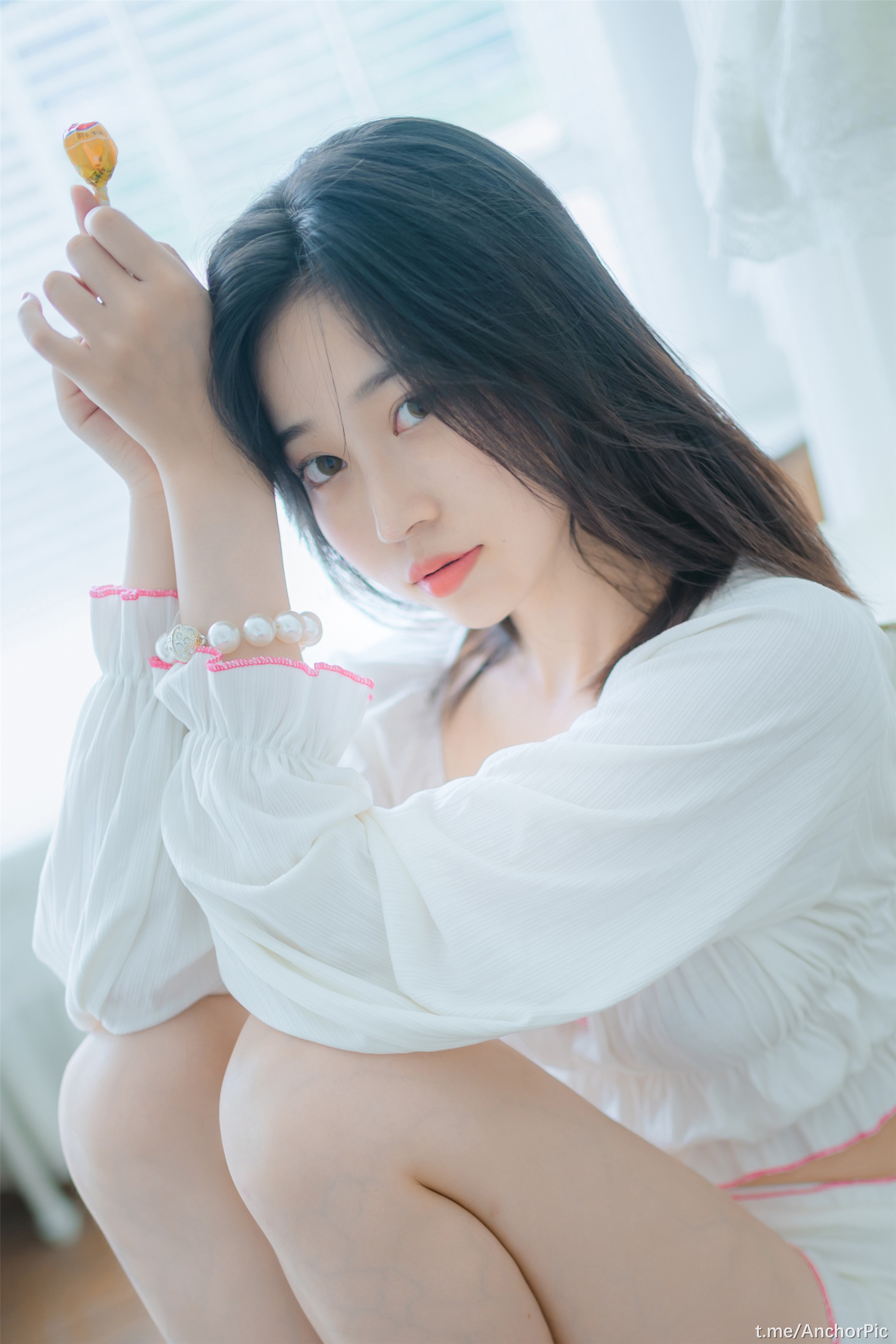 년년 - 막대사탕을 사랑하는 소녀 35P